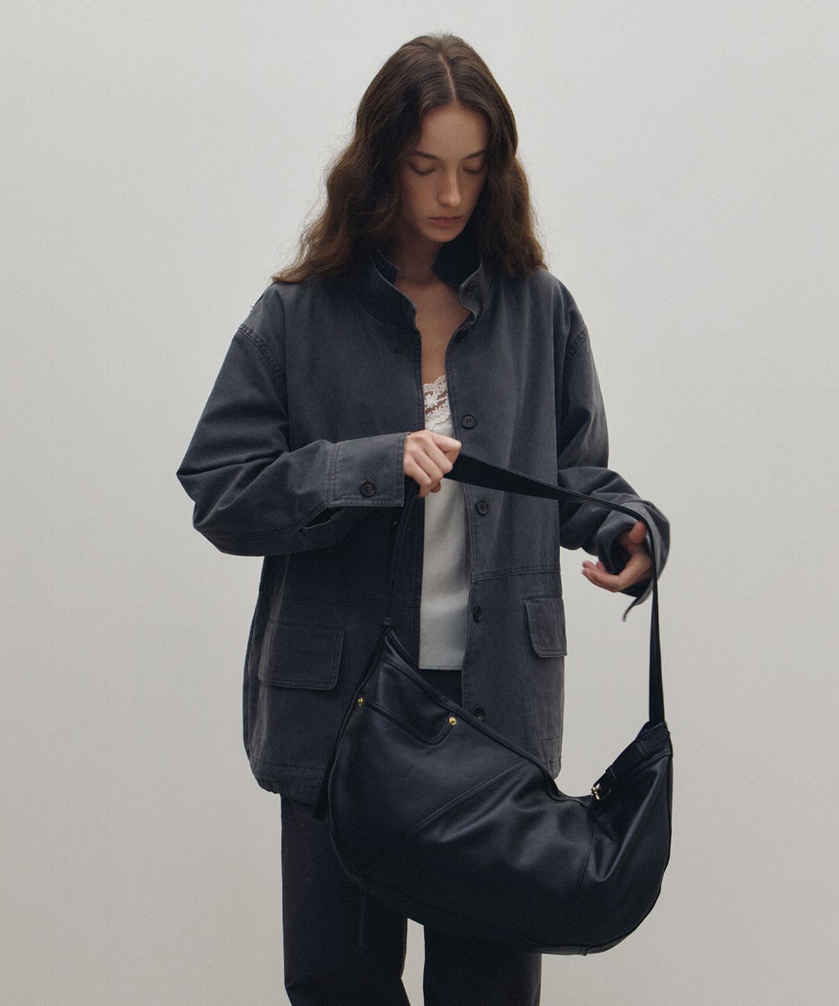 넛넛(NUTNUT) Mellow Hobo Bag - BLACK