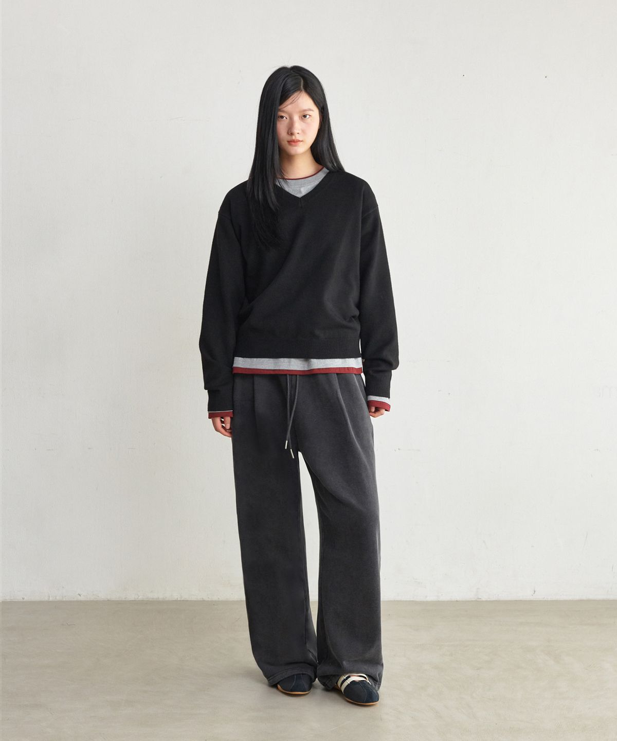 굿라이프웍스(GLW) [unisex] 소프트 브이넥 니트 블랙