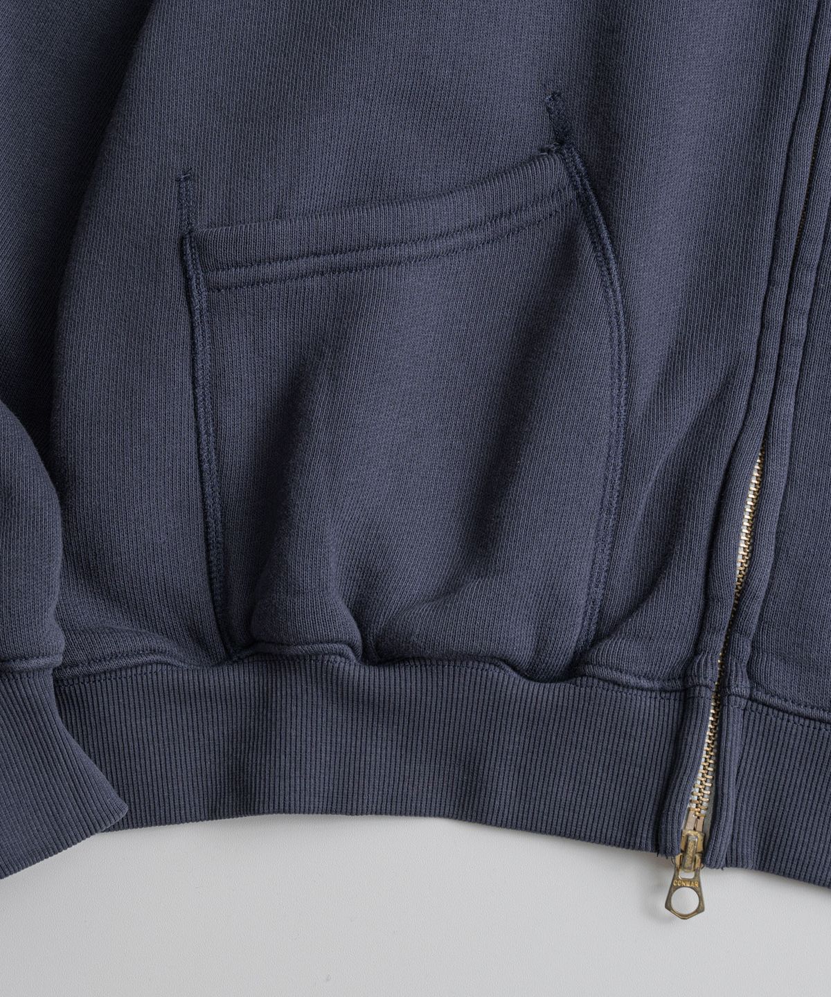 비헤비어(BEHEAVYER) CLASSIC FULL ZIP PARKA grape