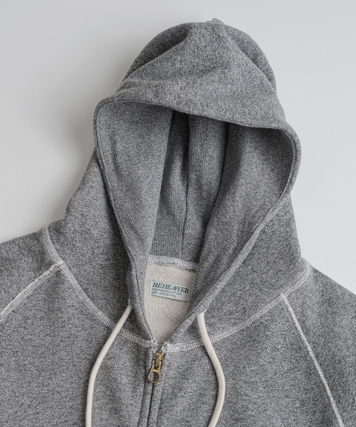 비헤비어(BEHEAVYER) CLASSIC FULL ZIP PARKA salt & pepper
