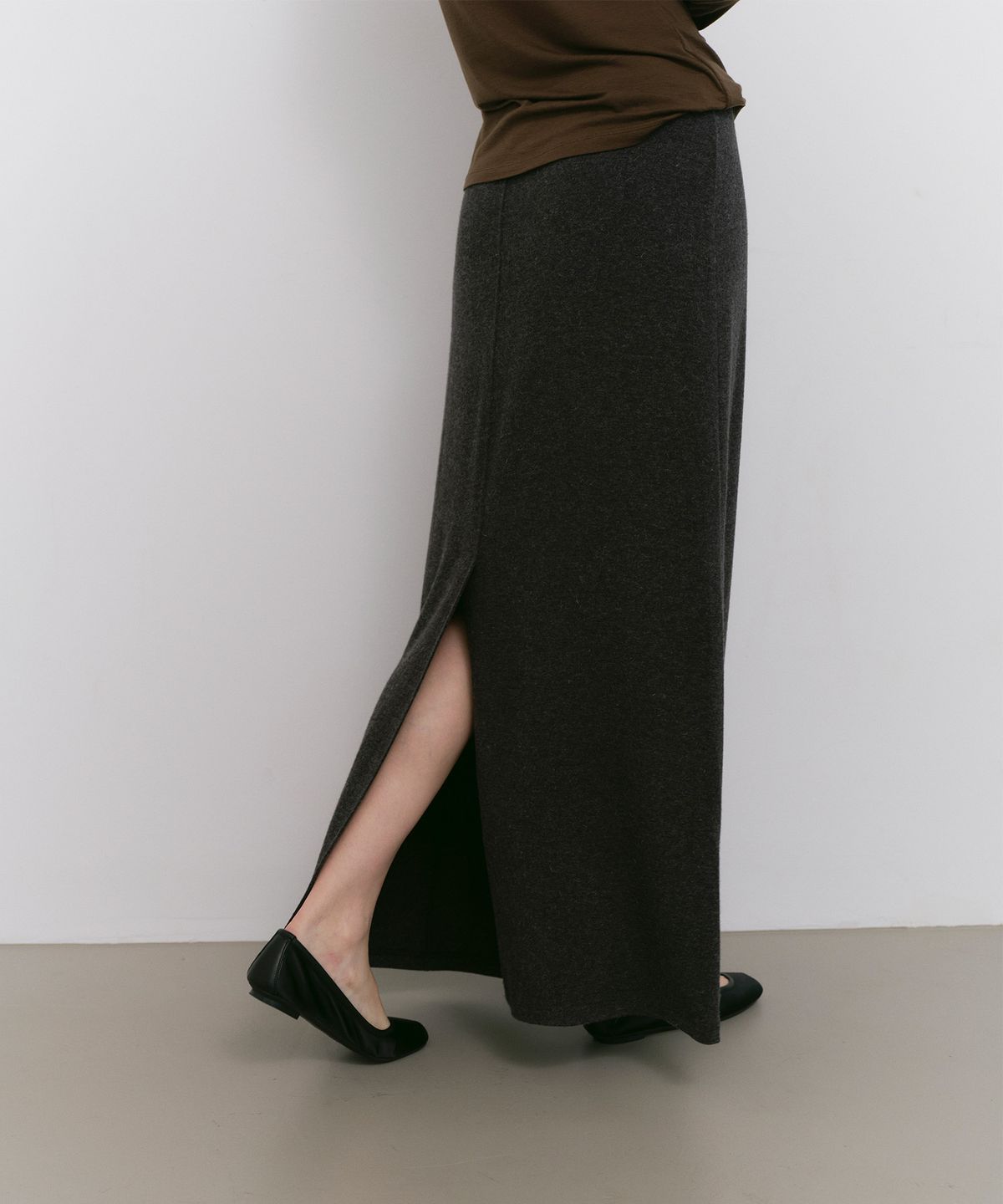 카셀(CACELE) [가을버전] EASY RELAXED LONG SKIRT, CHARCOAL
