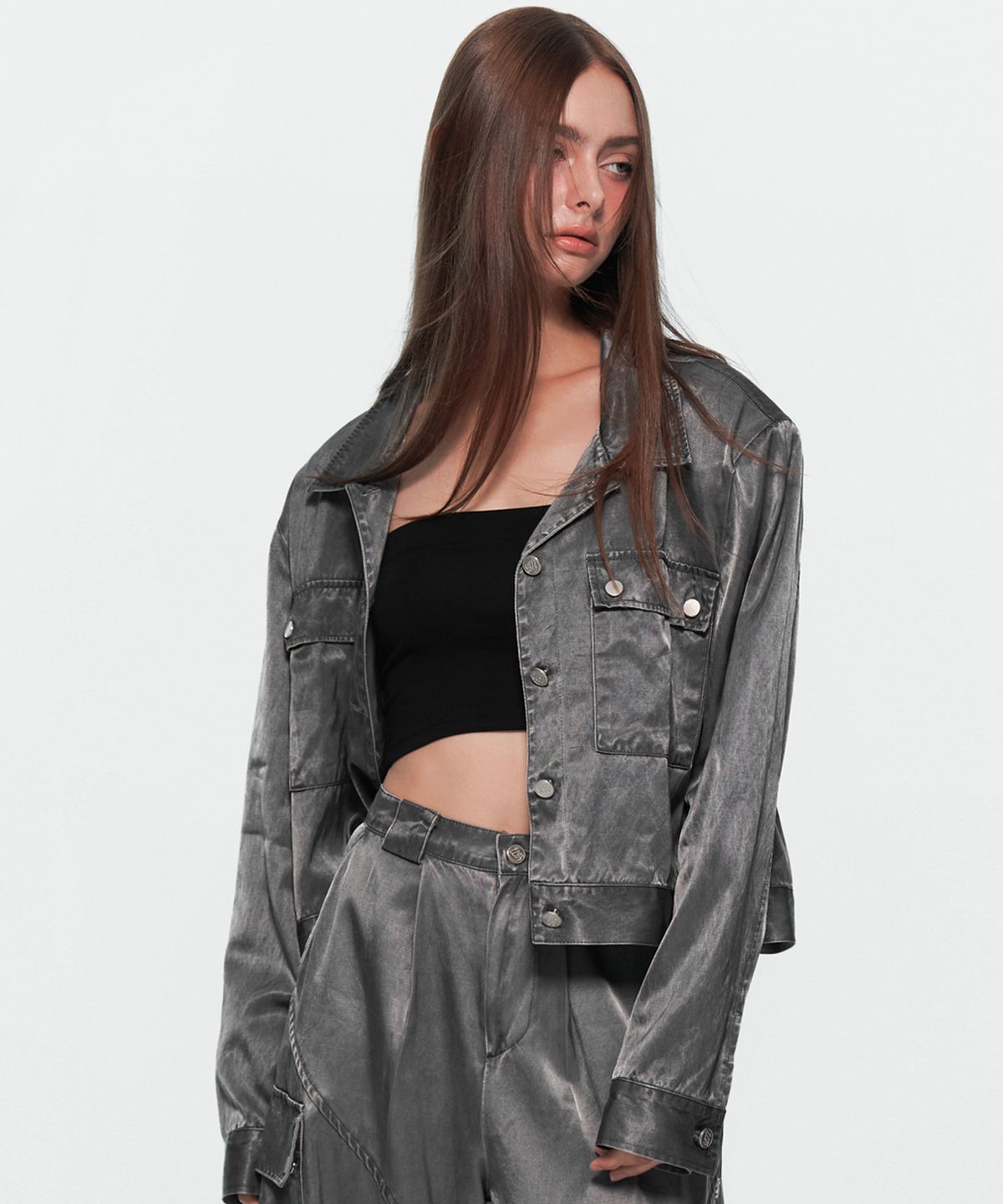 유움(UUM) GLOSS BIO CROP JACKET GRAY