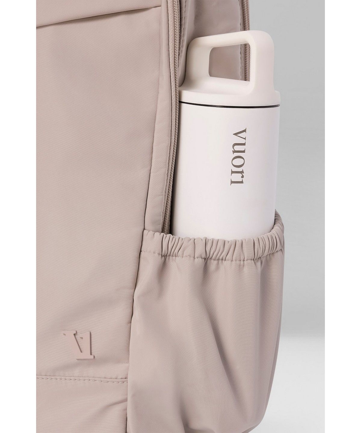 뷰오리(VUORI) [여성] 완더러 백팩_웜 그레이_VR26370002