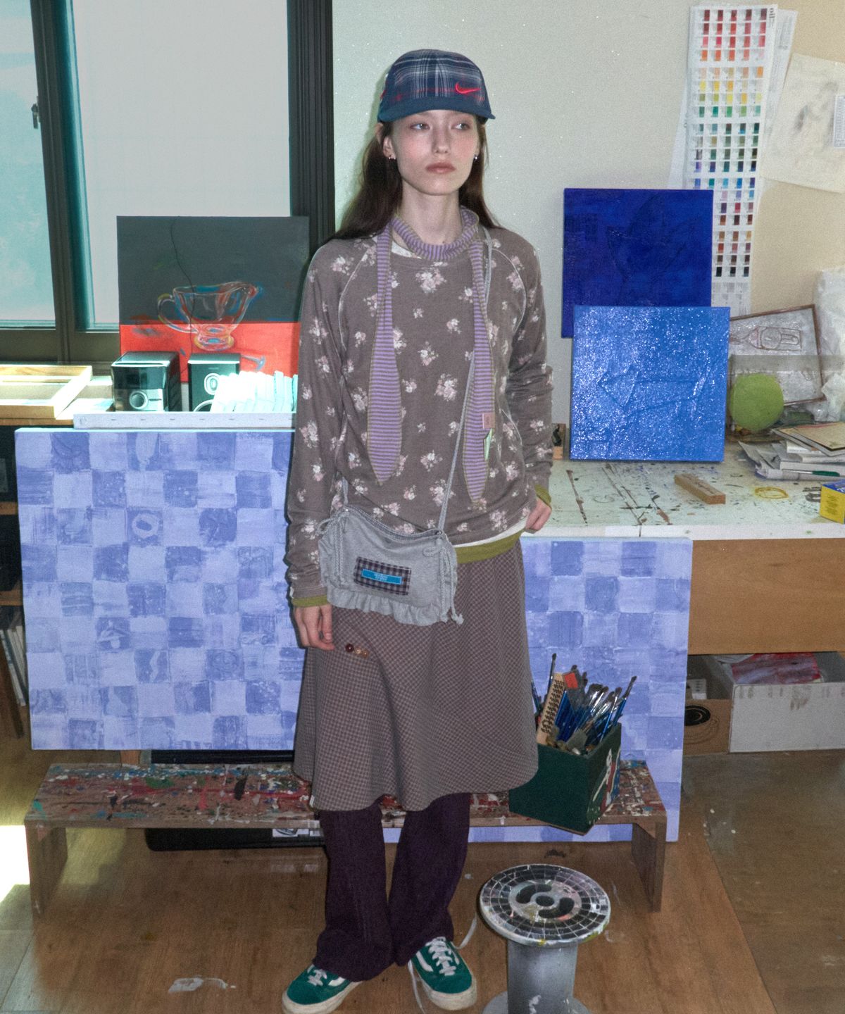 메종크렘(MAISON CREME) Soft floral raglan t-shirt_Brown