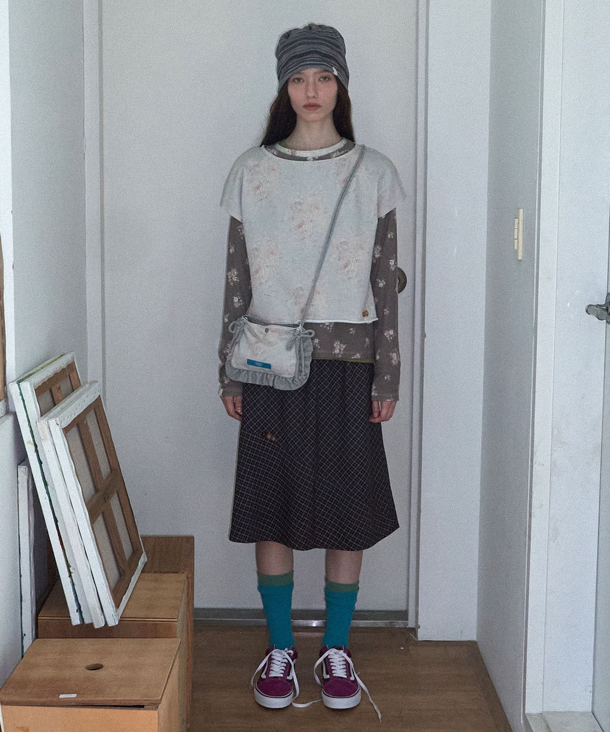 메종크렘(MAISON CREME) Watercolor floral sweatshirt_Light beige
