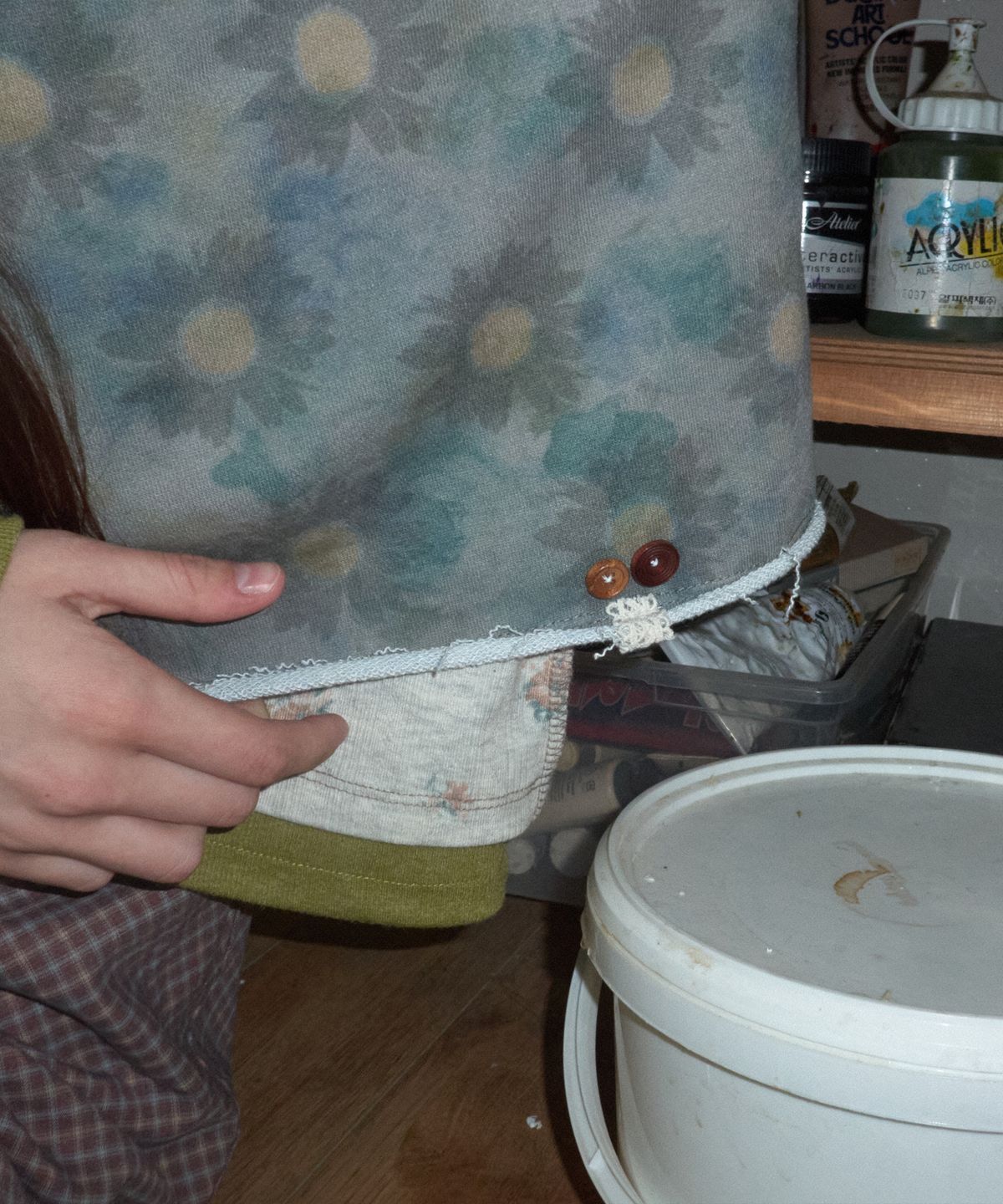 메종크렘(MAISON CREME) Watercolor floral sweatshirt_Khaki