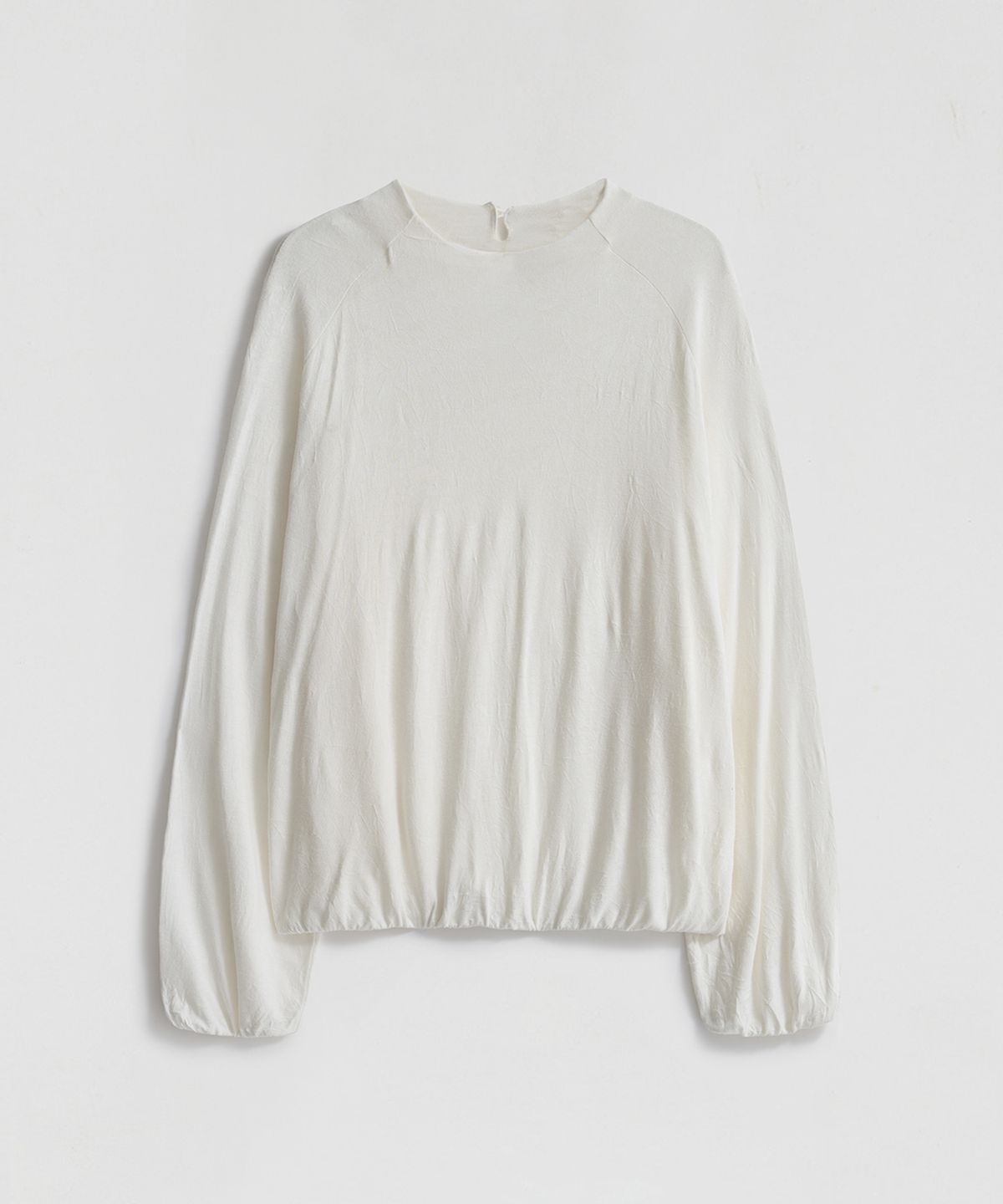엘무드 우먼(LMOOD WOMEN) NUNO Crease Mock-Neck Top Cream