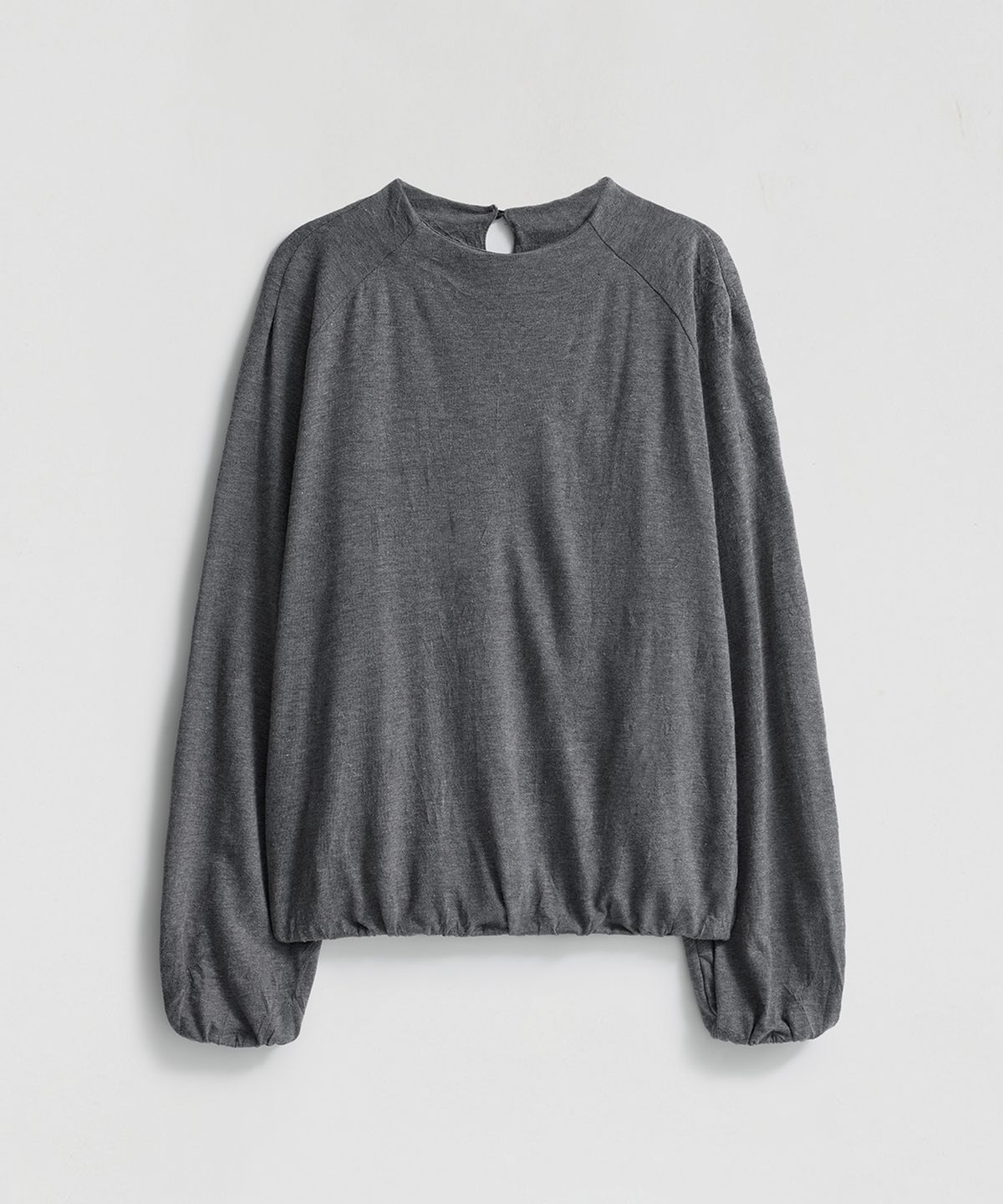 엘무드 우먼(LMOOD WOMEN) NUNO Crease Mock-Neck Top Charcoal