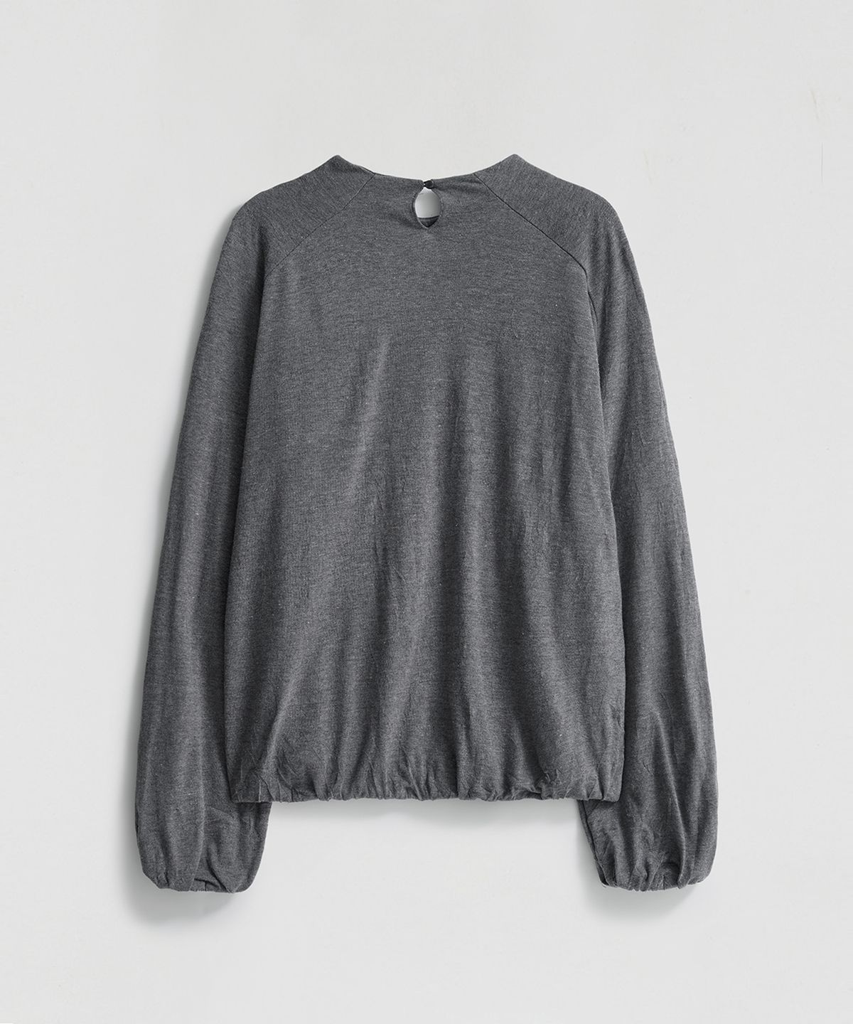 엘무드 우먼(LMOOD WOMEN) NUNO Crease Mock-Neck Top Charcoal