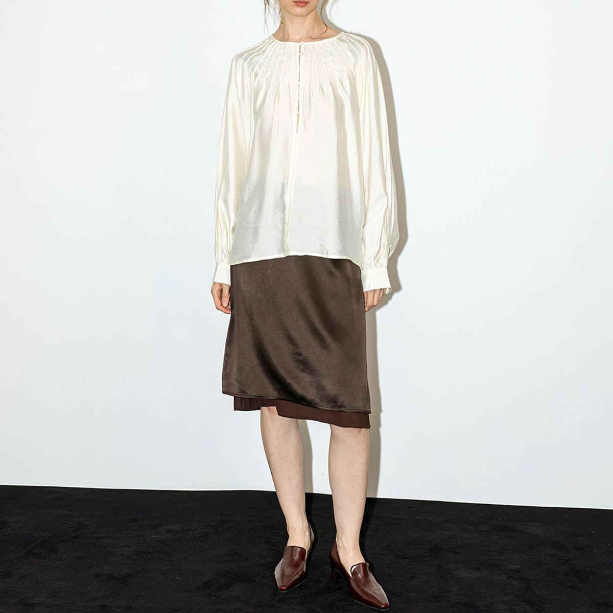 웬스데이딜라잇(WEDNESDAY DELIGHT) WD_Layered satin skirt_2color