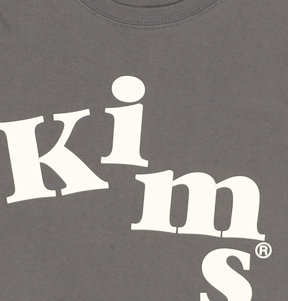 킴스 프레시 코튼 마켓(KIMS FRESH COTTON MARKET) (Unisex) Messy Alpha Logo Tee Charcoal FREE