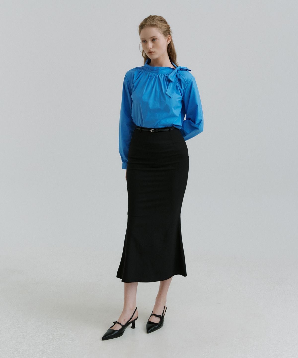 리올그(REORG) PAP SHIRRING SCARF BLOUSE CLASSIC BLUE