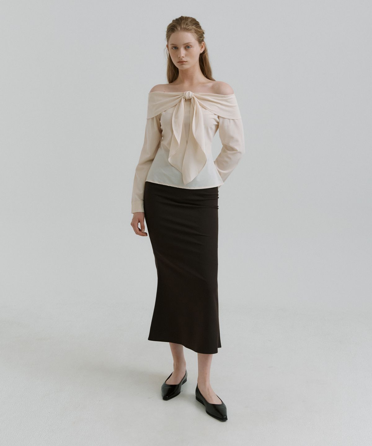 리올그(REORG) PAP OFF SHOULDER TIE BLOUSE CREAM