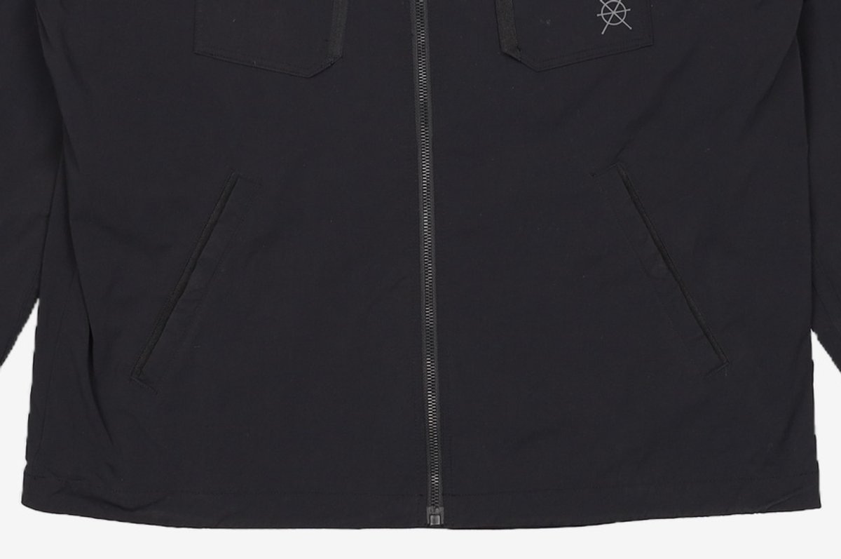 데상트(DESCENTE) 듀얼리스 아웃 포켓 홑겹 셔츠 자켓 블랙(SP121DJK25) 100