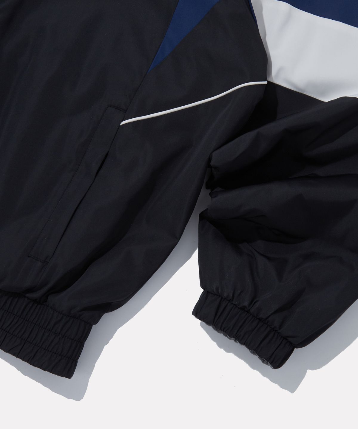 리복(REEBOK) 워싱 리버시블 후드 자켓 - 블랙:차콜