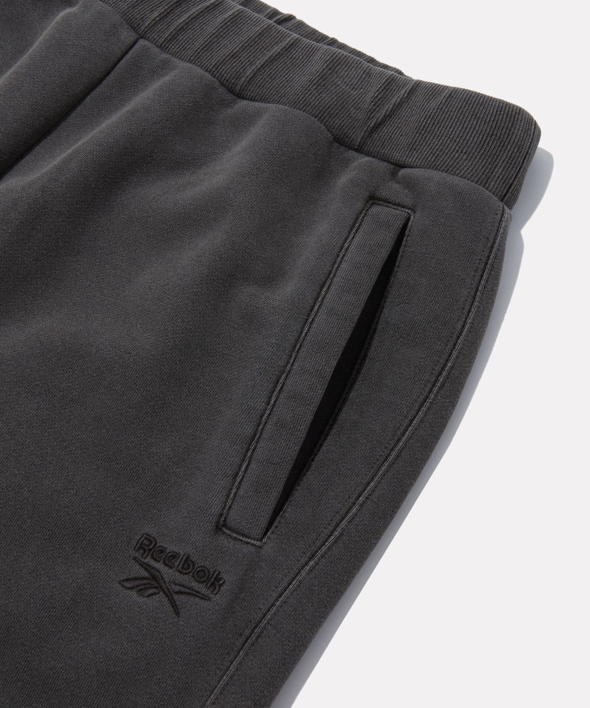 리복(REEBOK) 가먼트다잉 와이드 스웻 팬츠 - 더스티 브라운