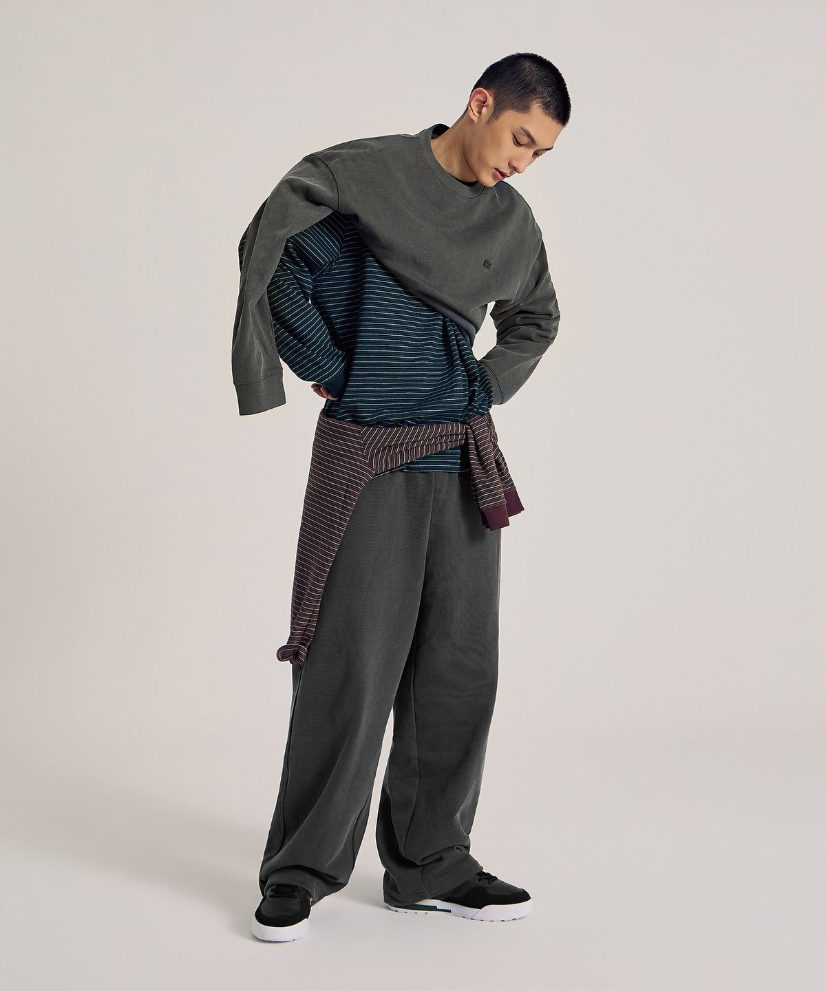 라코스테(LACOSTE) 남성 멀티 스트라이프 긴팔 티셔츠 TH467E-56N YZP