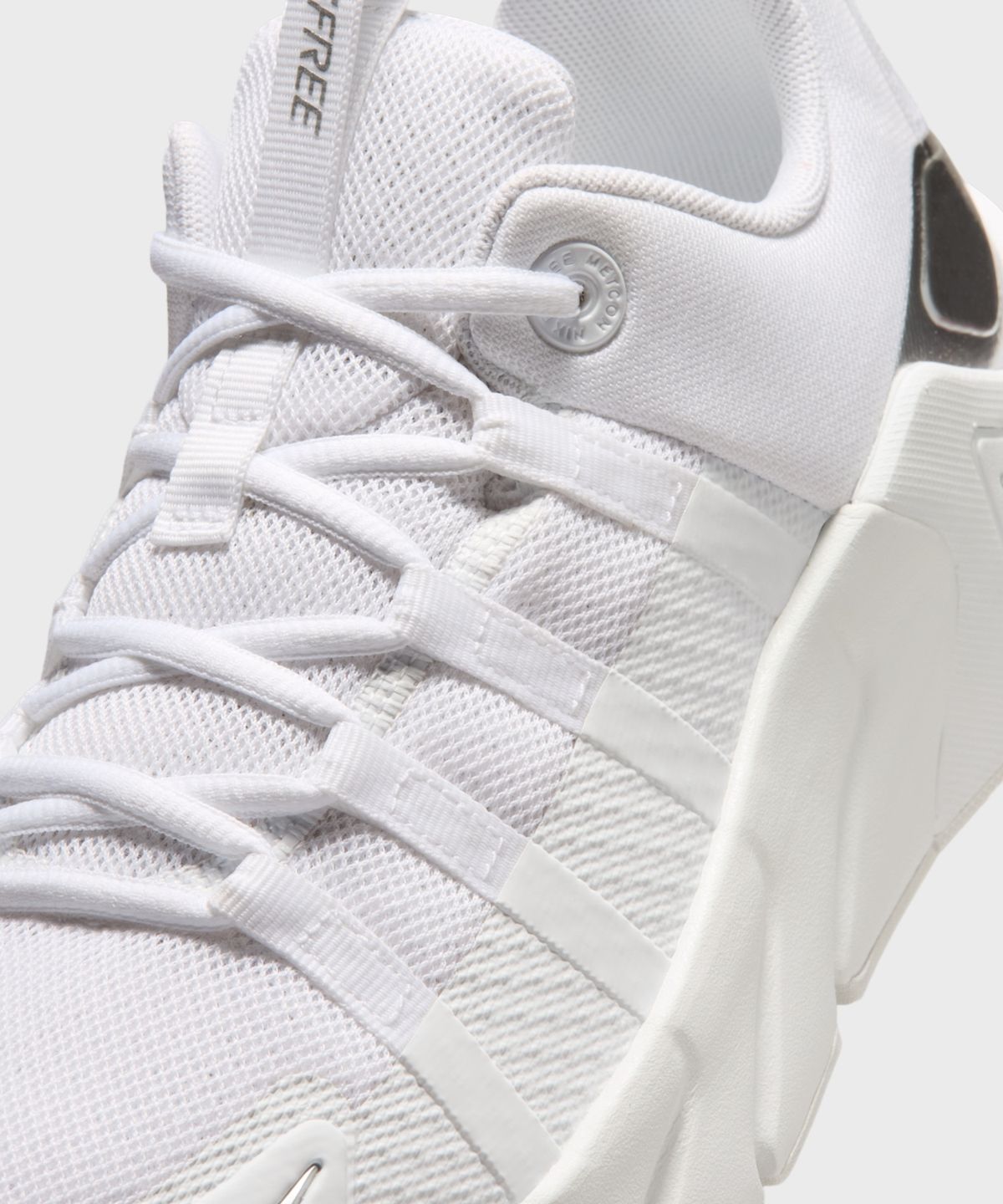 나이키(NIKE) 프리 메트콘 7 W - 화이트:메탈릭 실버 / II7406-102