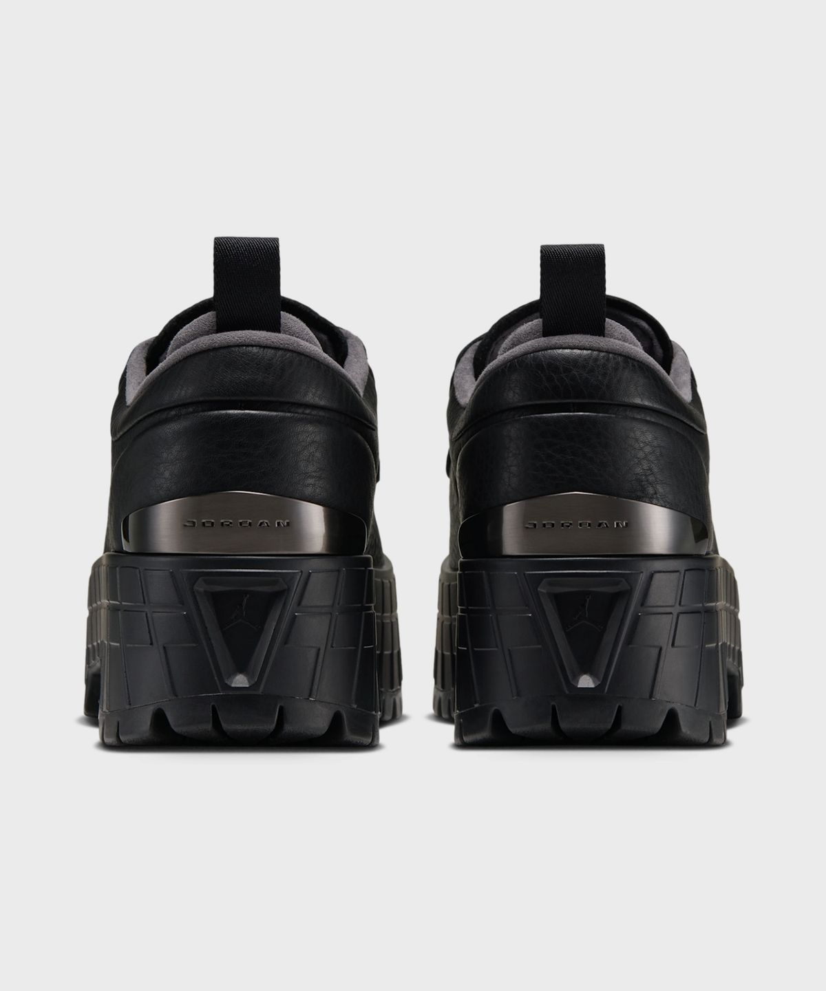 나이키(NIKE) 에어 조던 1 브루클린 로우 W - 블랙:메탈릭 실버 / IQ4927-001