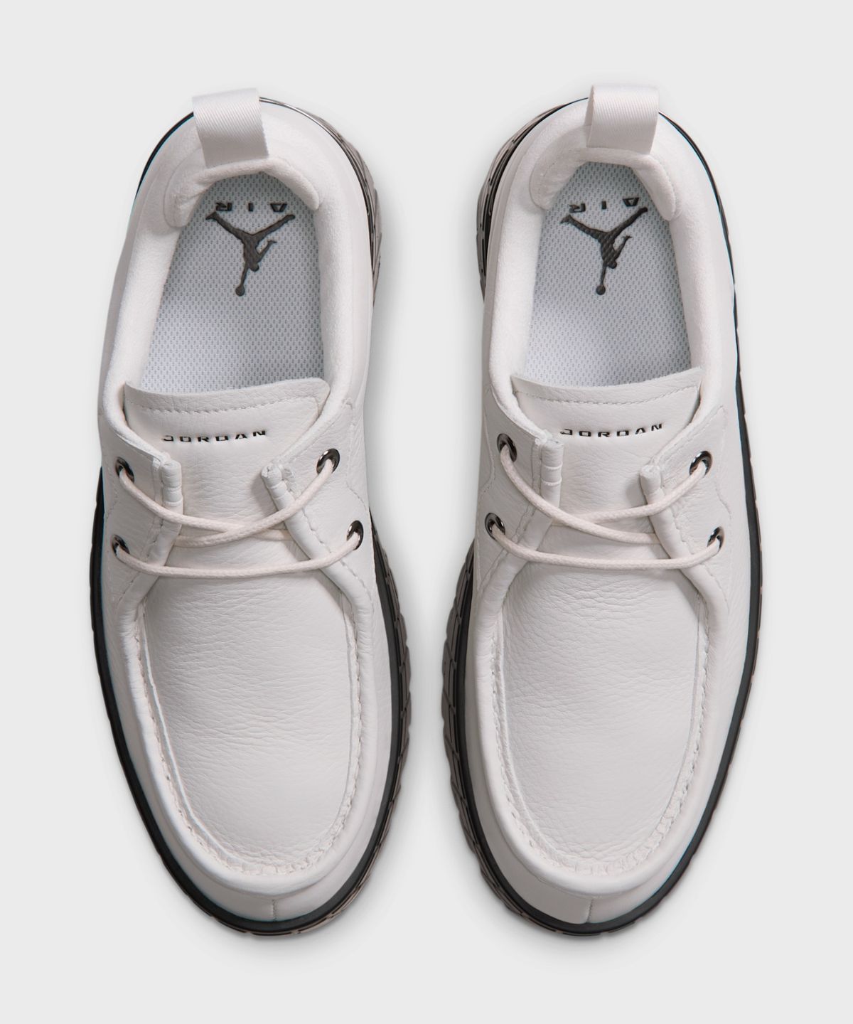 나이키(NIKE) 에어 조던 1 브루클린 로우 W - 스완:메탈릭 실버:블랙 / IQ4927-100