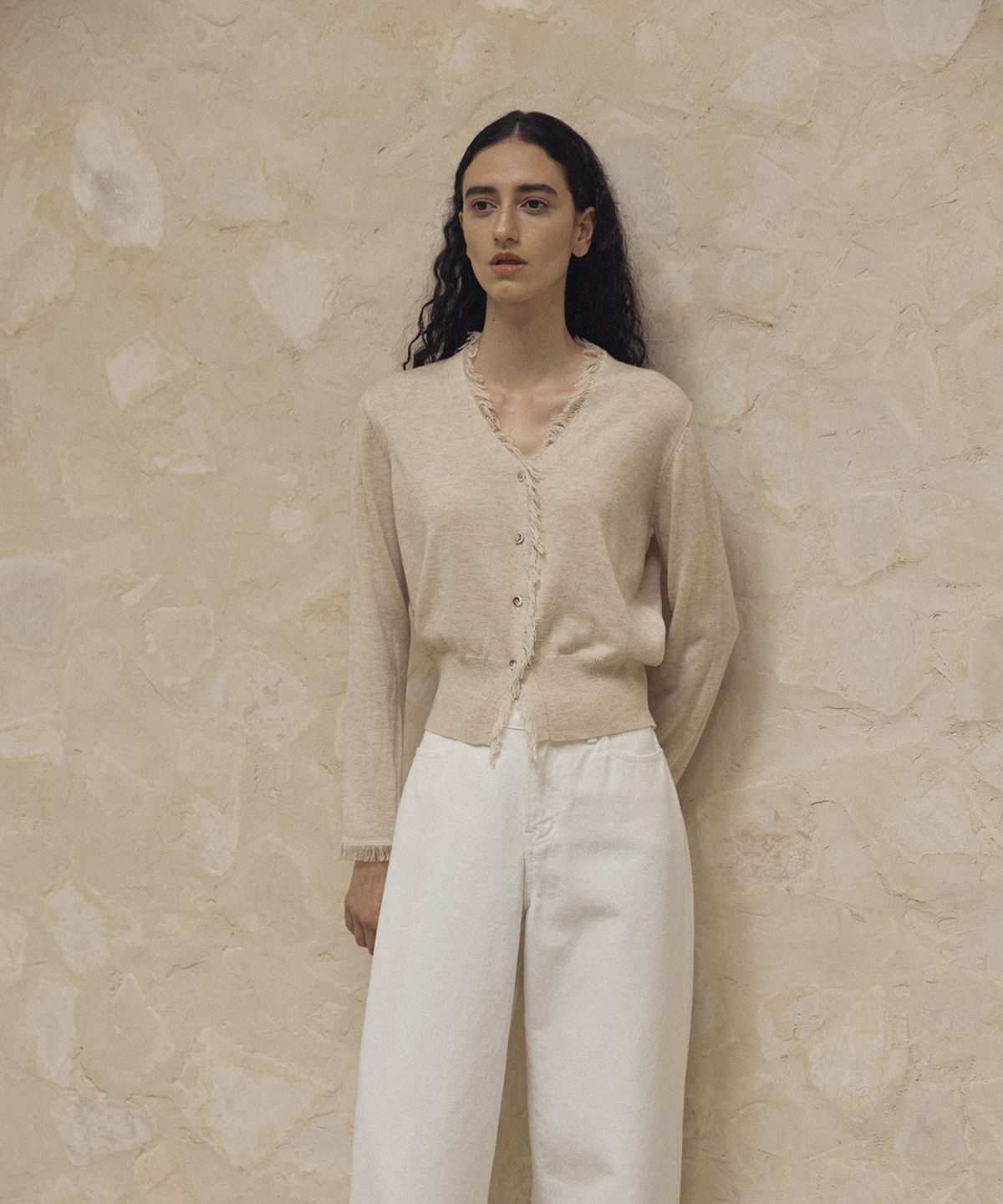 라펠 소로브(LAFELSORTOF) 프린지 브이넥 가디건