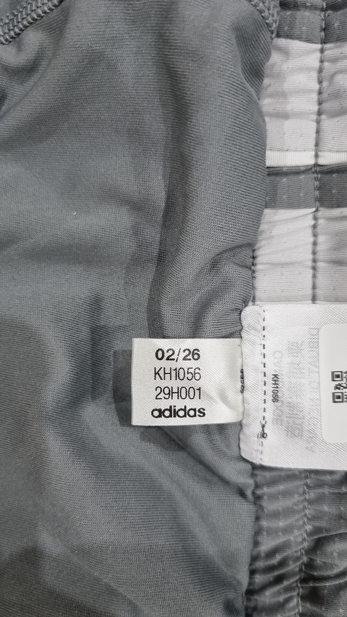 아디다스(ADIDAS) 아디제로 아카이브 러닝 쇼츠 - 그레이 / KH1056 XXL
