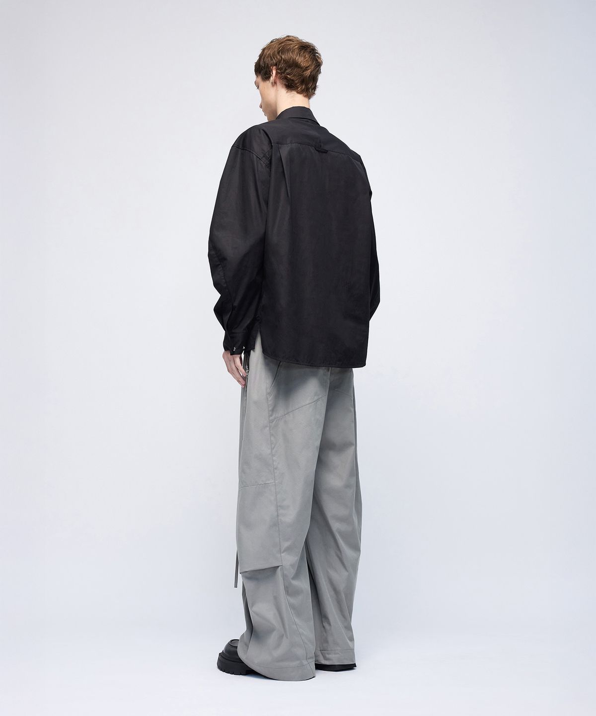 몰프(MORPH) Divided Hidden Snap Shirt