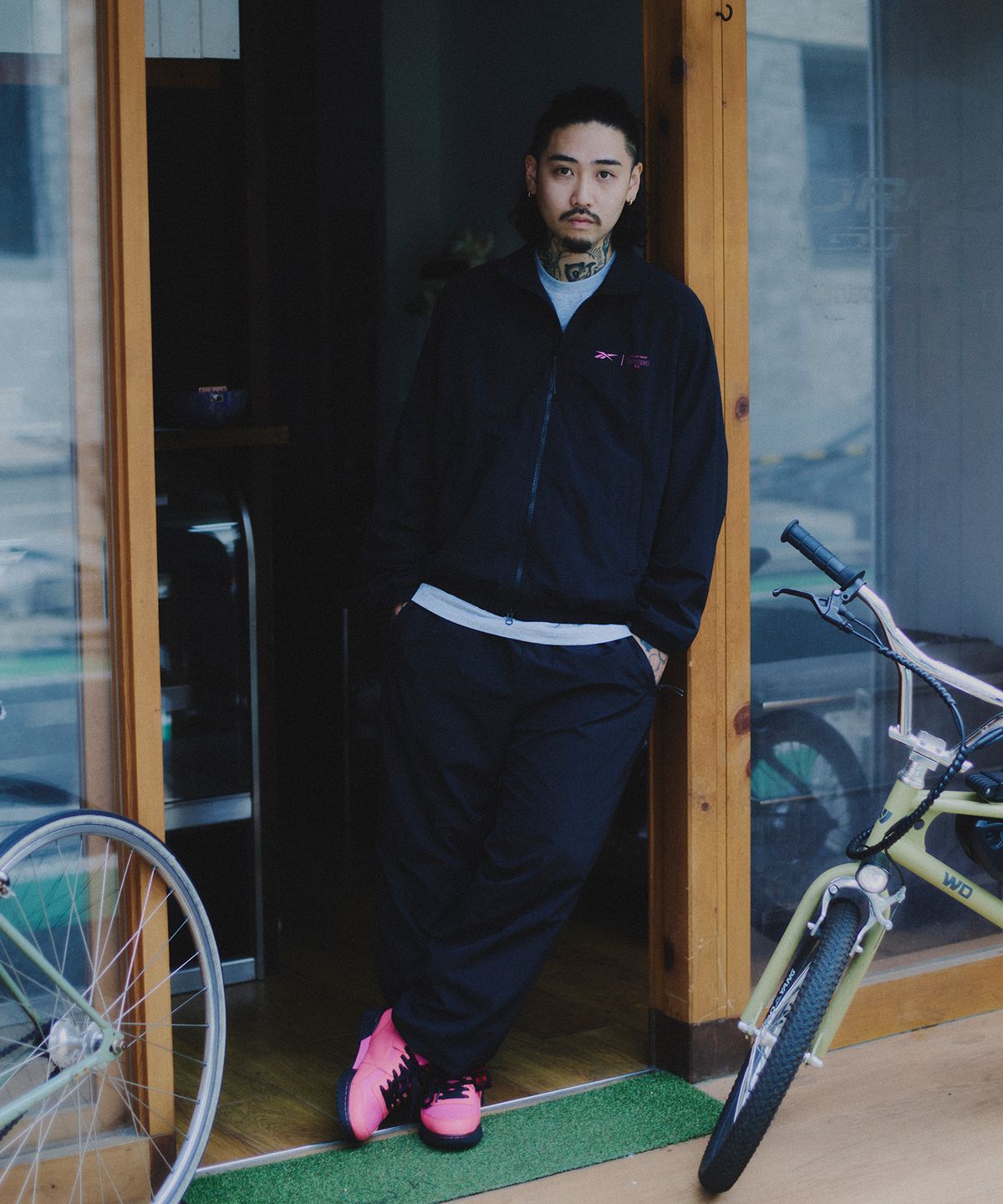 리복(REEBOK) [리복x발란사] 우븐 트랙 팬츠 - 블랙