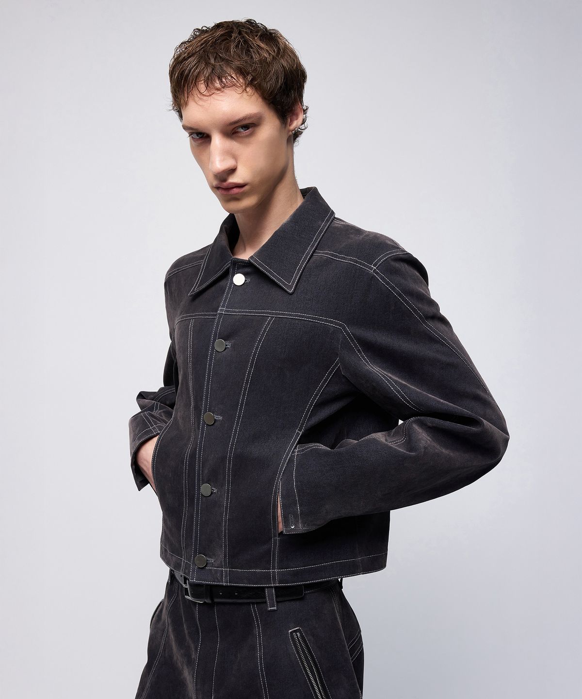 몰프(MORPH) Divided Velvet Denim Curved Trucker Jacket