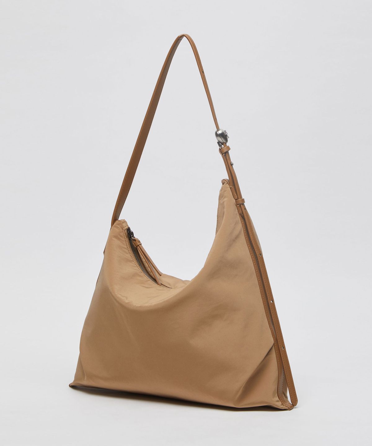 아카이브앱크(ARCHIVEPKE) Luv luna bag(Nylon camel)_OVBAX26109MUD
