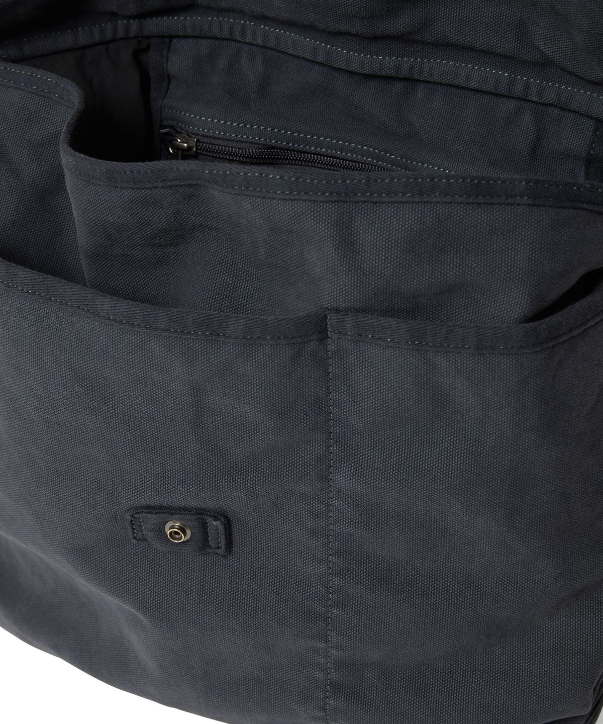 디스이즈네버댓(THISISNEVERTHAT) Overdyed Canvas Messenger Bag Charcoal