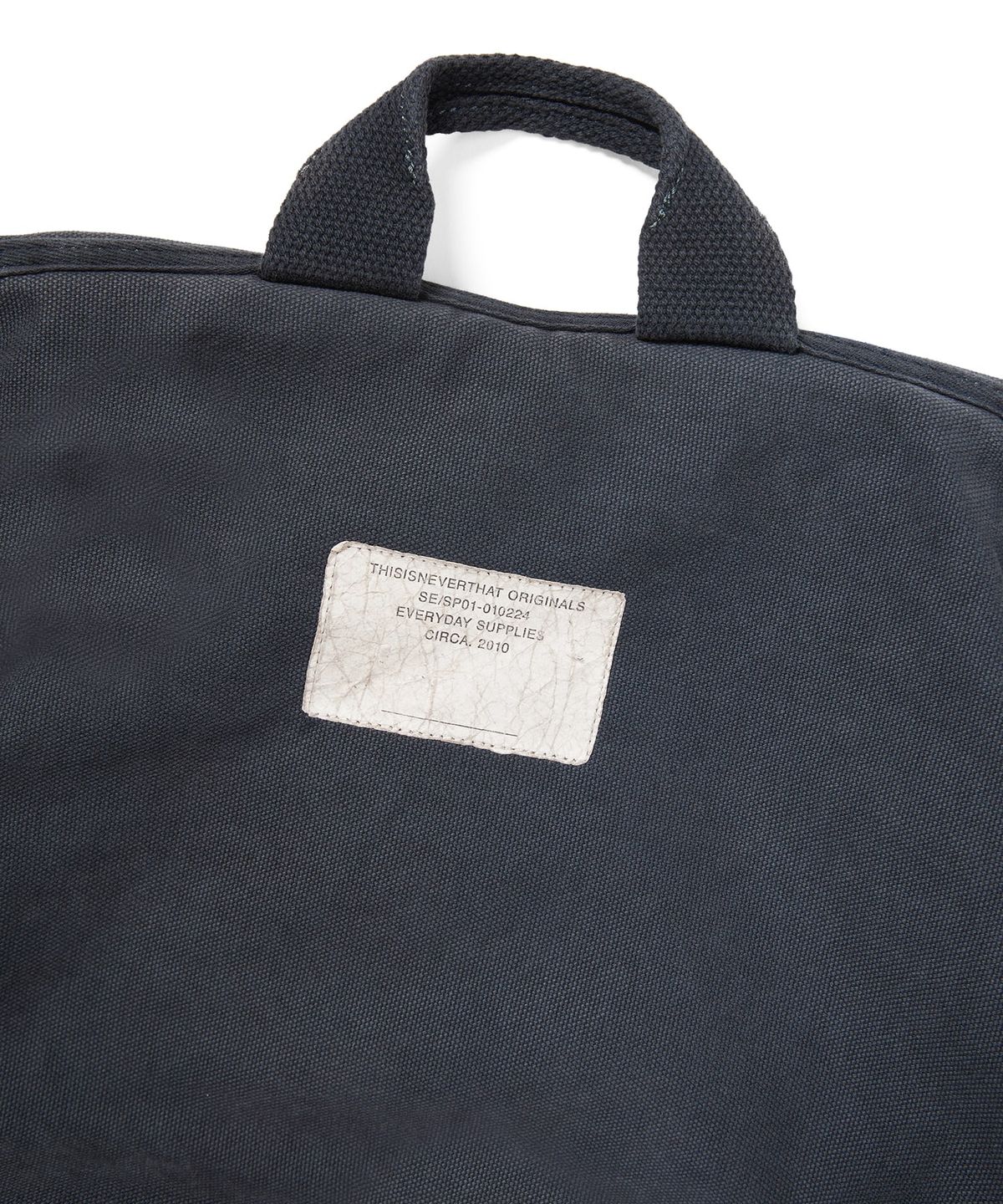 디스이즈네버댓(THISISNEVERTHAT) Overdyed Canvas Messenger Bag Charcoal