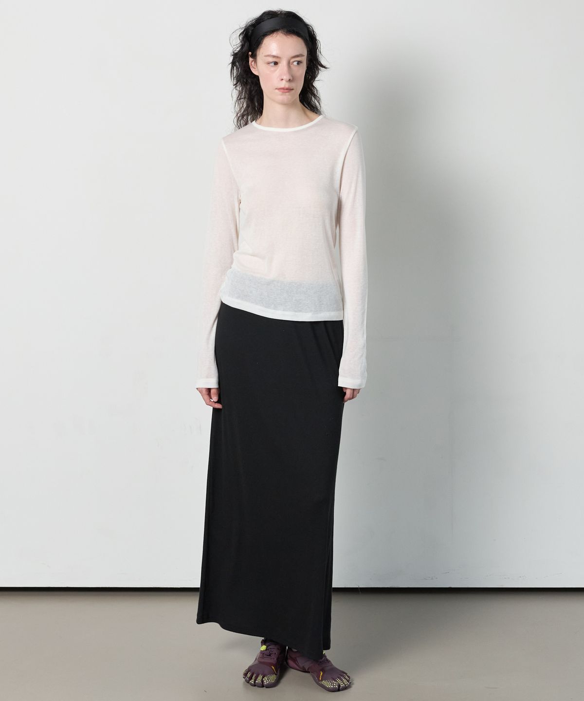 누베르(NUVERE) Mute Long Skirt Black