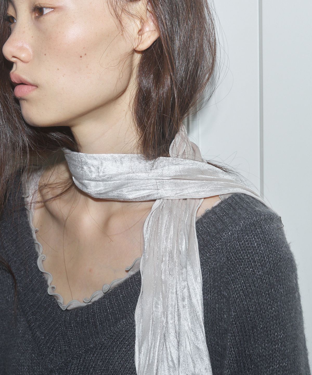 더포르타(THEPORTA) CRINKLE SCARF, CREAM
