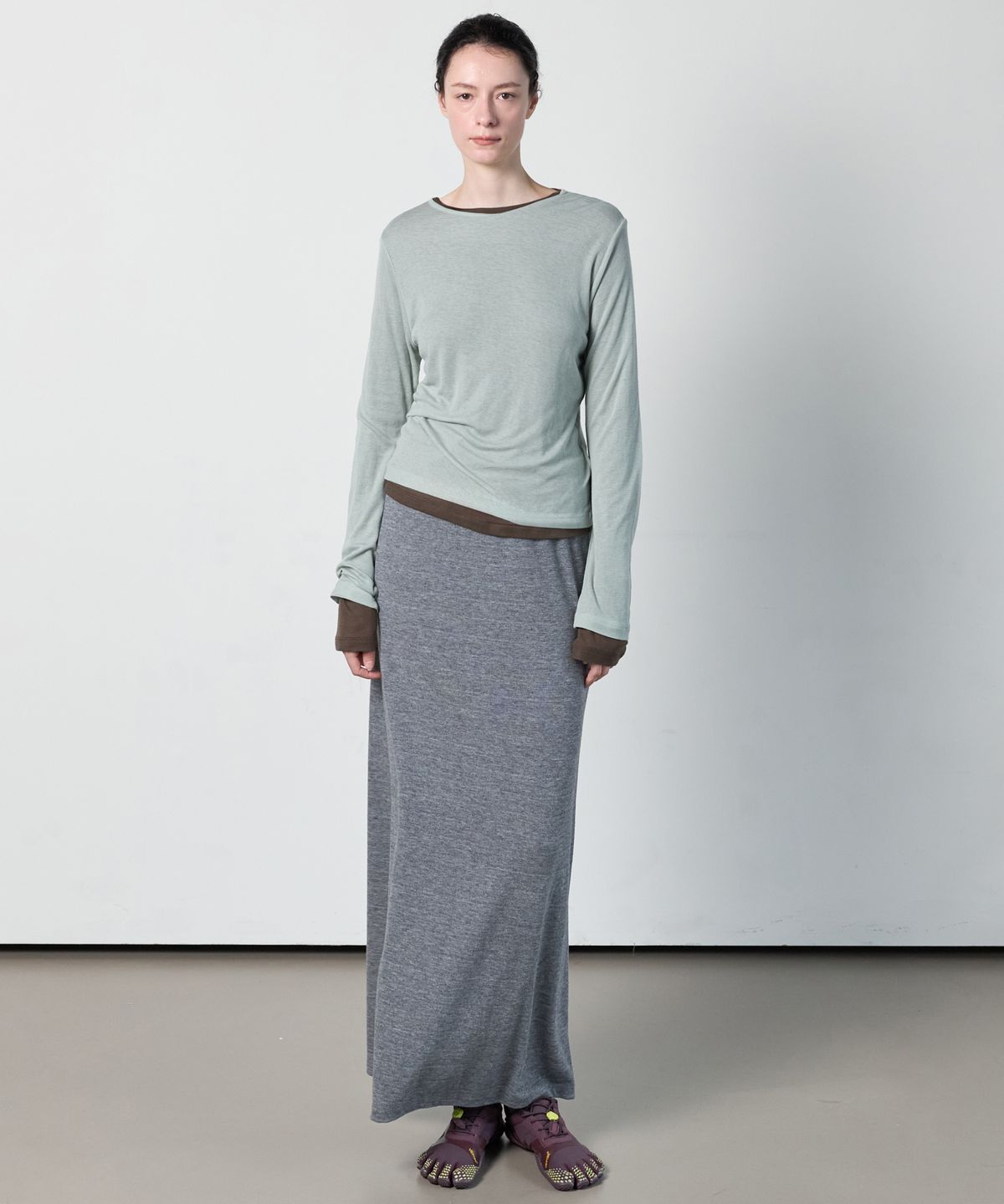 누베르(NUVERE) Mute Long Skirt Mealange Gray