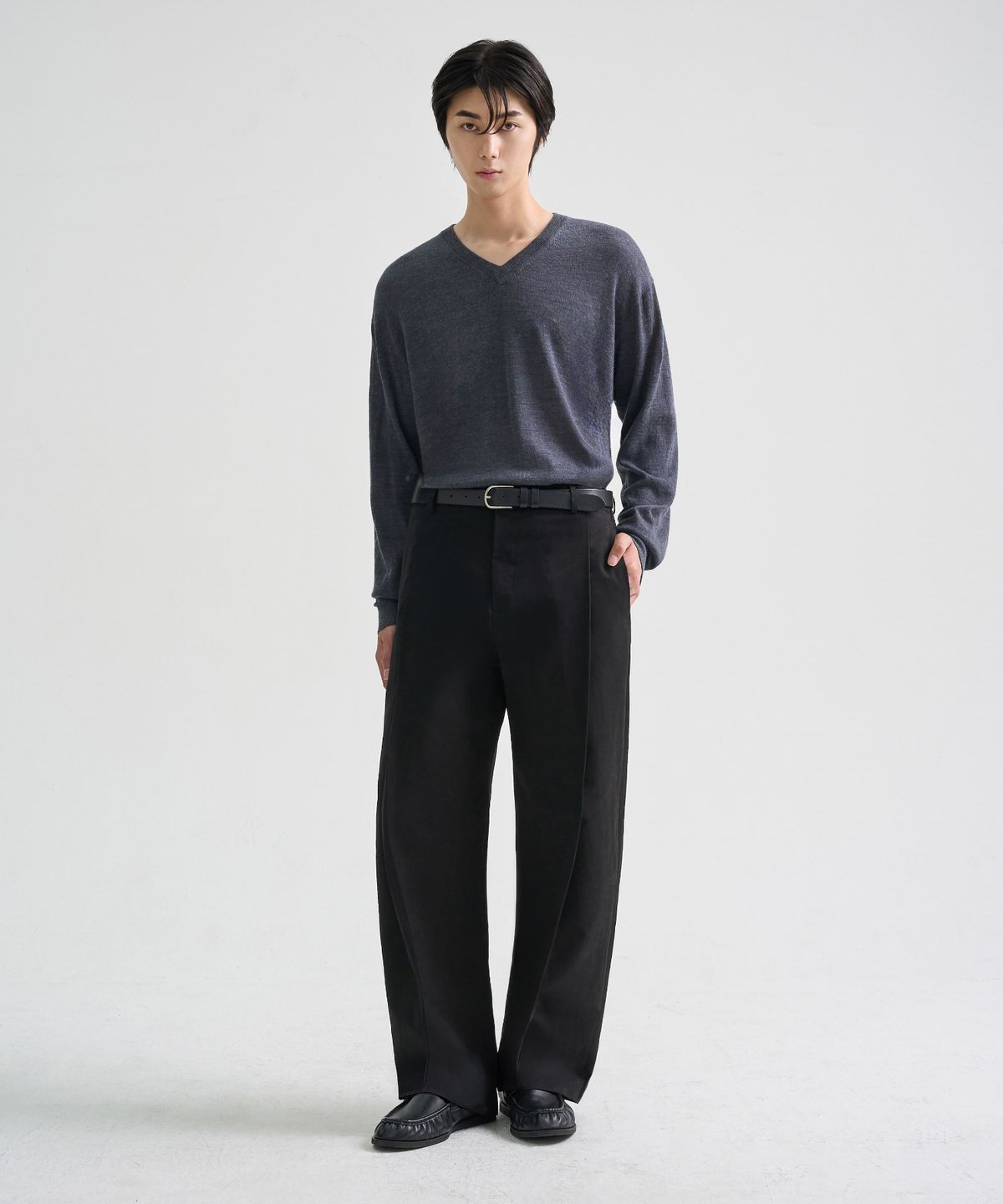 트립르센스(TRIP LE SENS) 세컨드 스킨 울 블렌드 브이넥 니트_다크 그레이