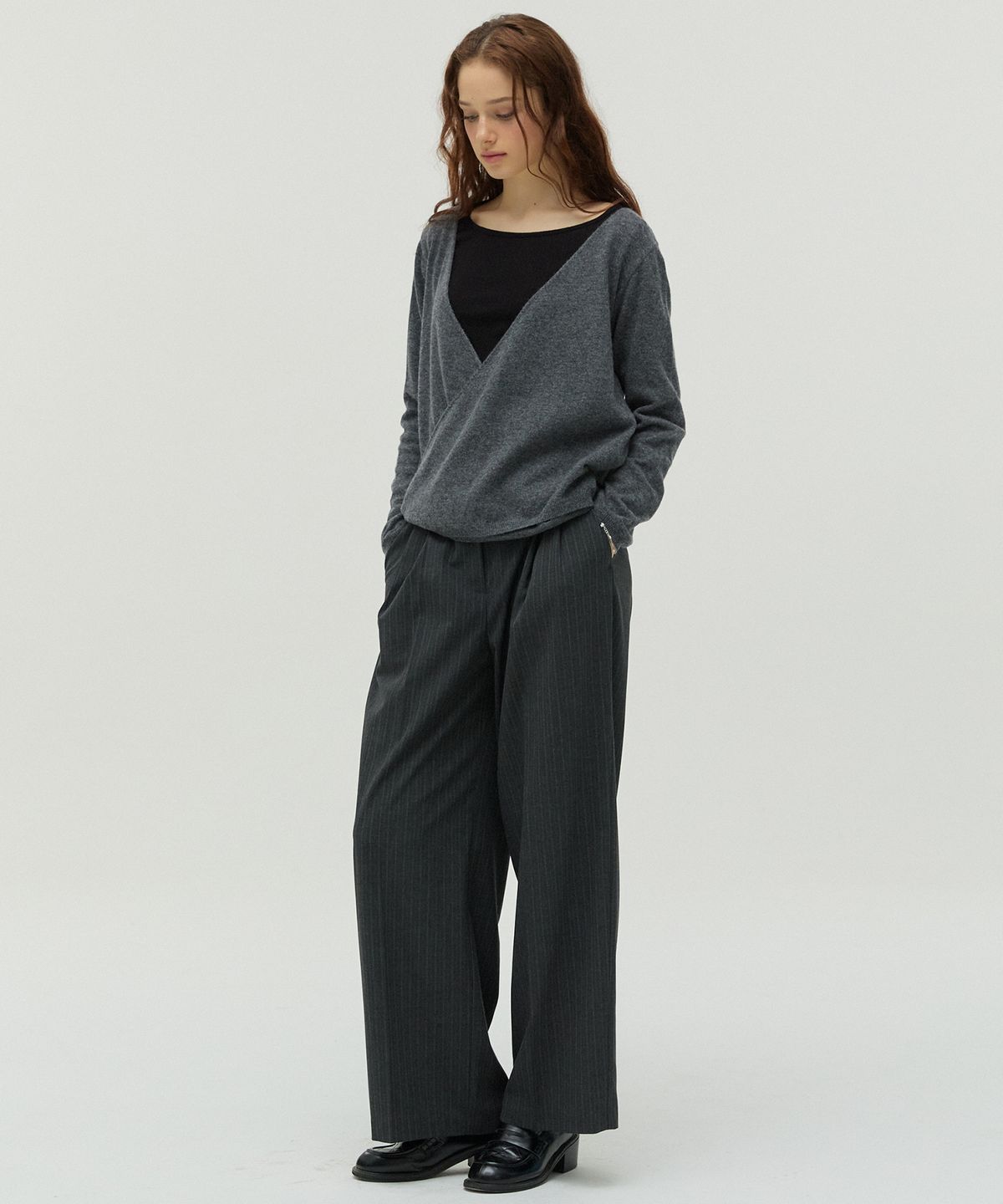 뉴루키(NEW LOOKY) Modern Two-Tuck Pants _Charcoal grey