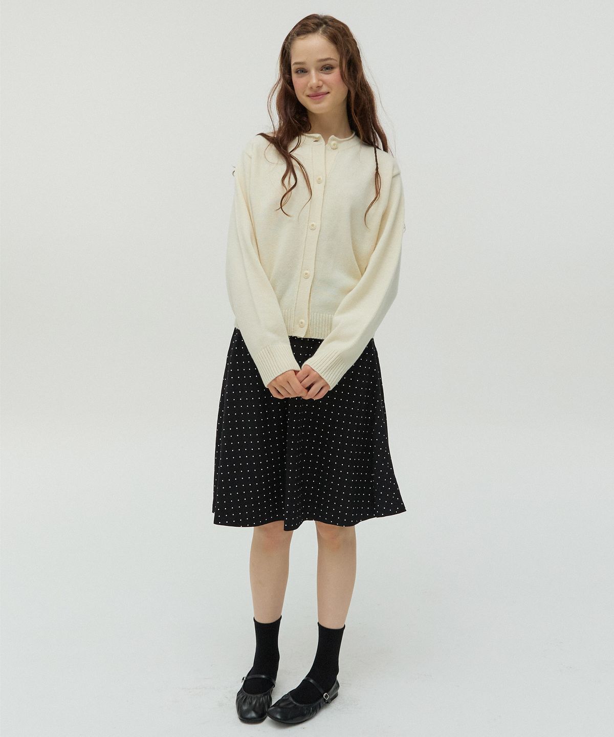 뉴루키(NEW LOOKY) Round neck merino wool cardigan_Ivory