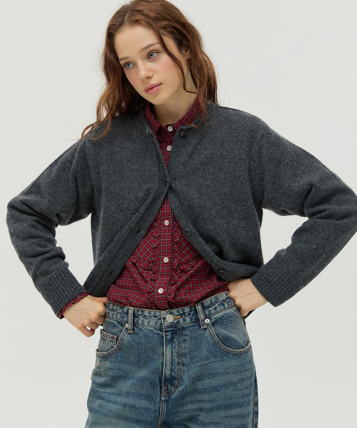 뉴루키(NEW LOOKY) Round neck merino wool cardigan_Charcoal grey