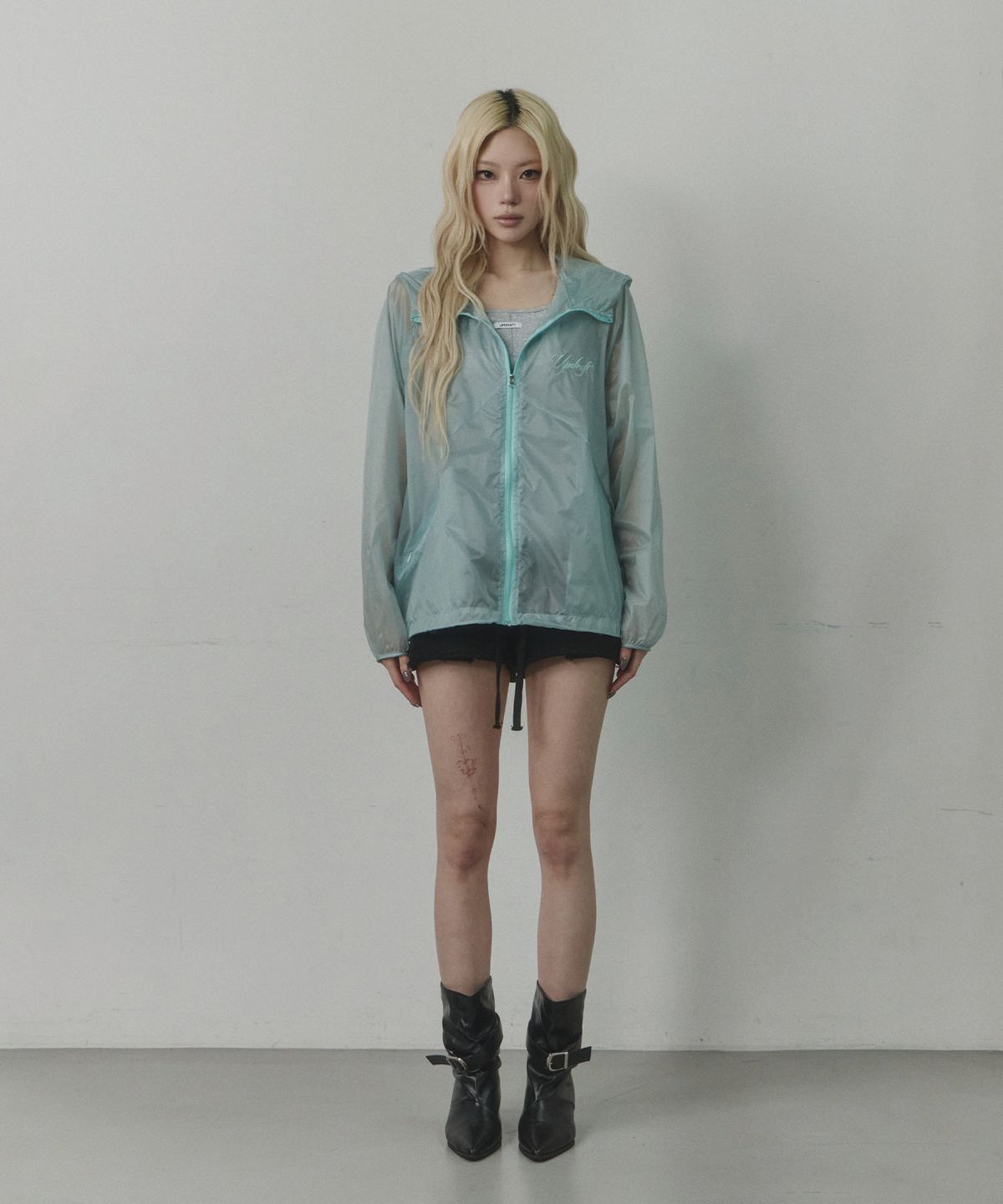 업드래프트(UPDRAFT) Air Sheer Asymmetrical Windbreaker [Mute Mint]