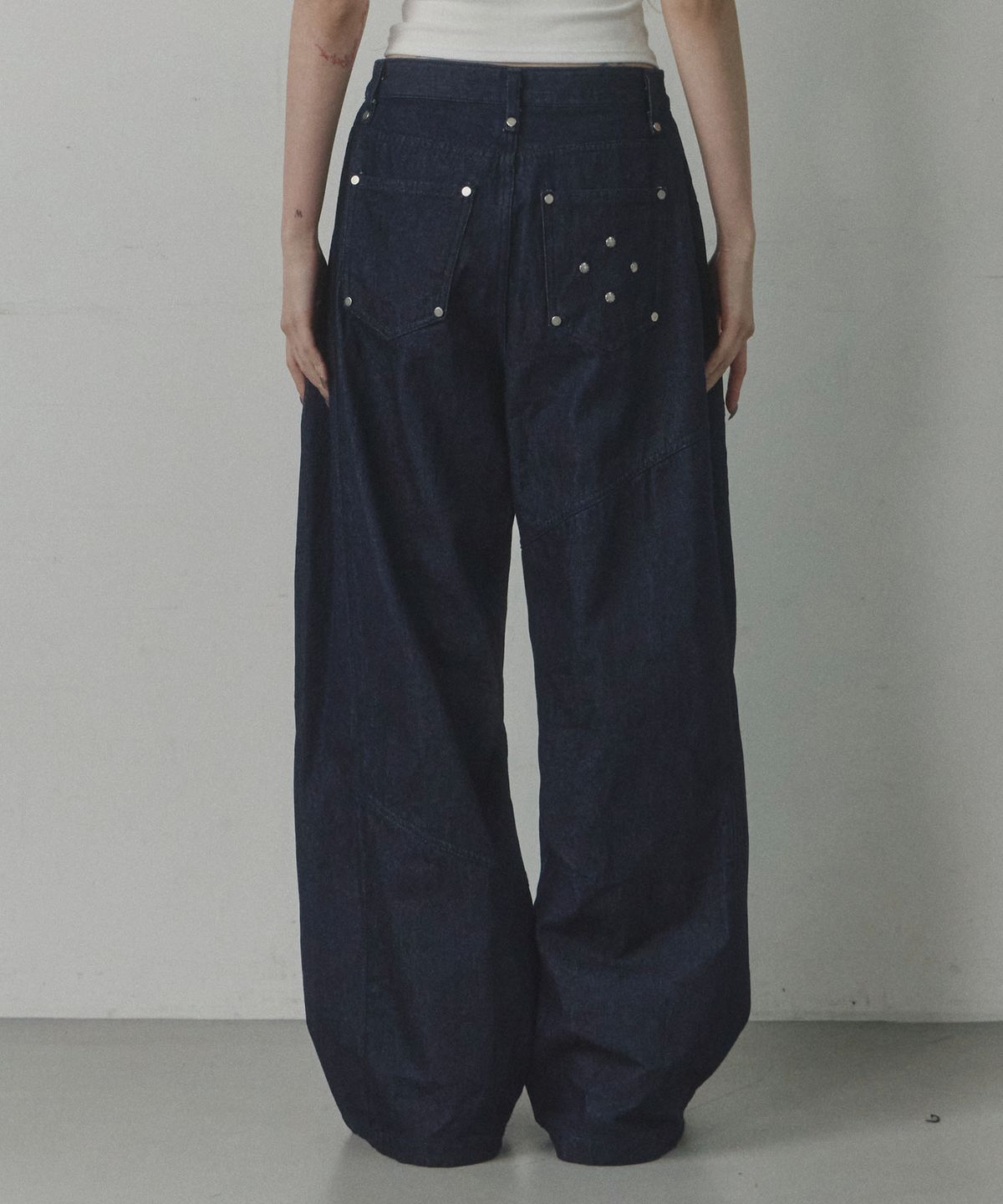 업드래프트(UPDRAFT) Side Pintuck Rivet Wide Denim Pants [Washed Blue]