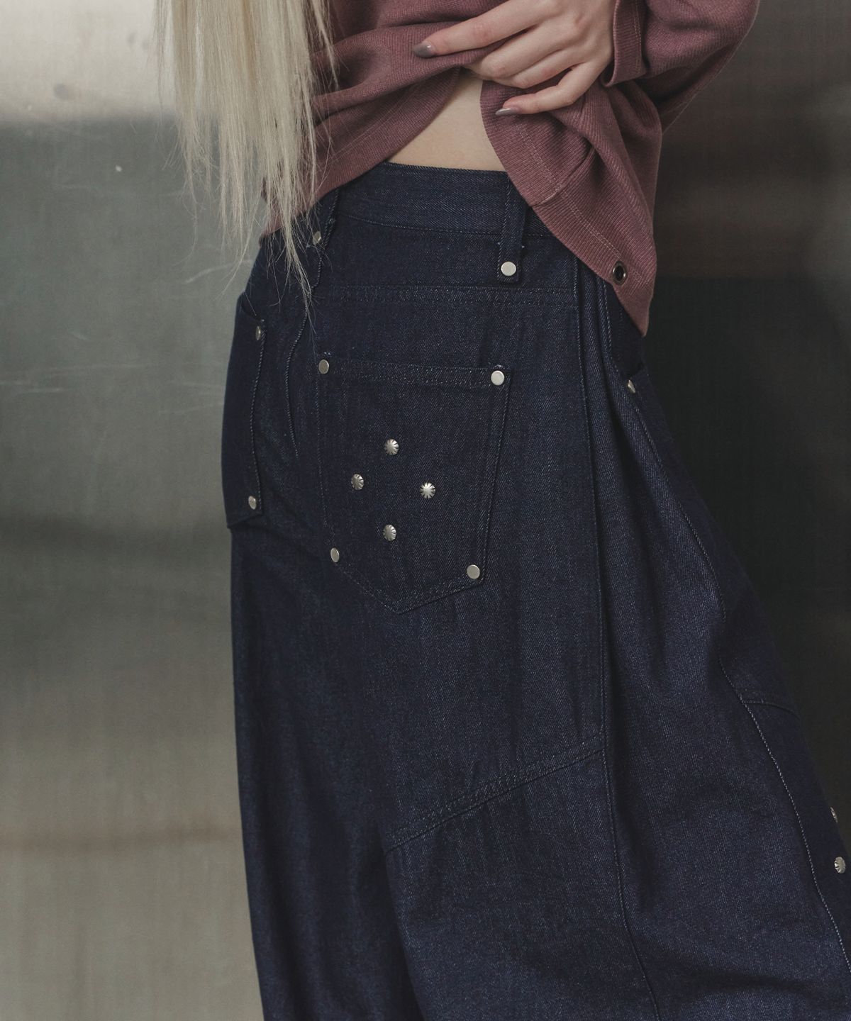 업드래프트(UPDRAFT) Side Pintuck Rivet Wide Denim Pants [Washed Blue]