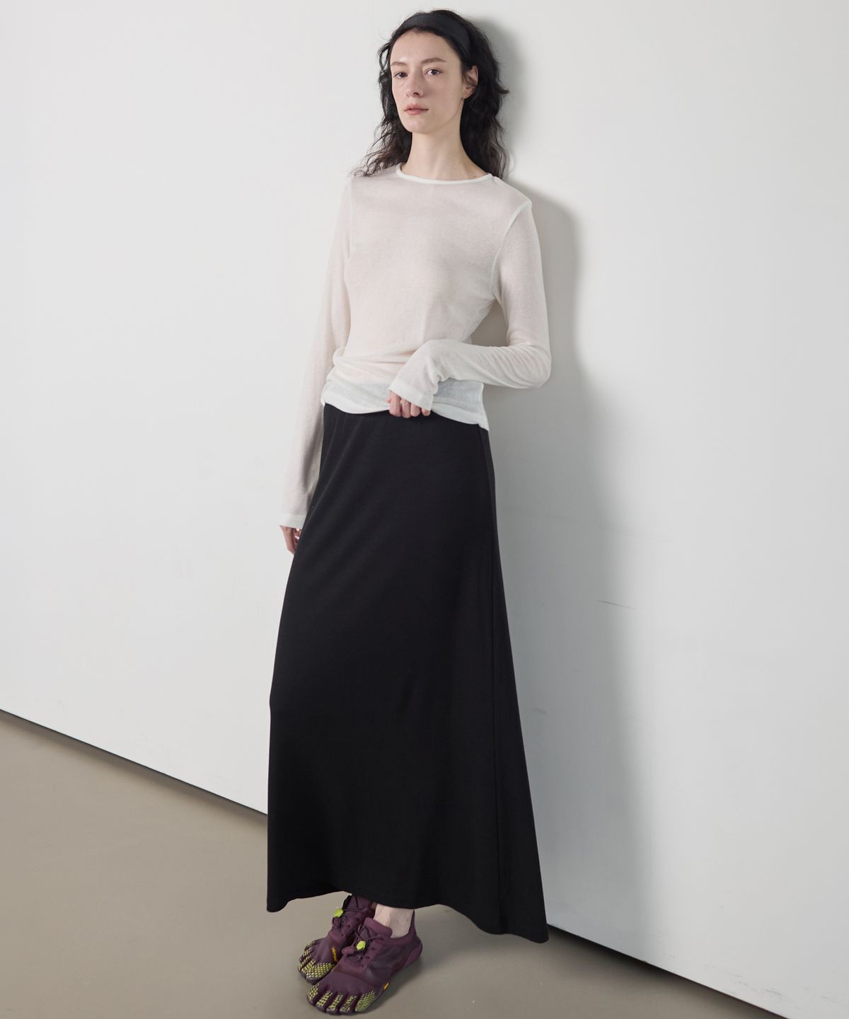 누베르(NUVERE) Base Long Sleeve Tee Ivory