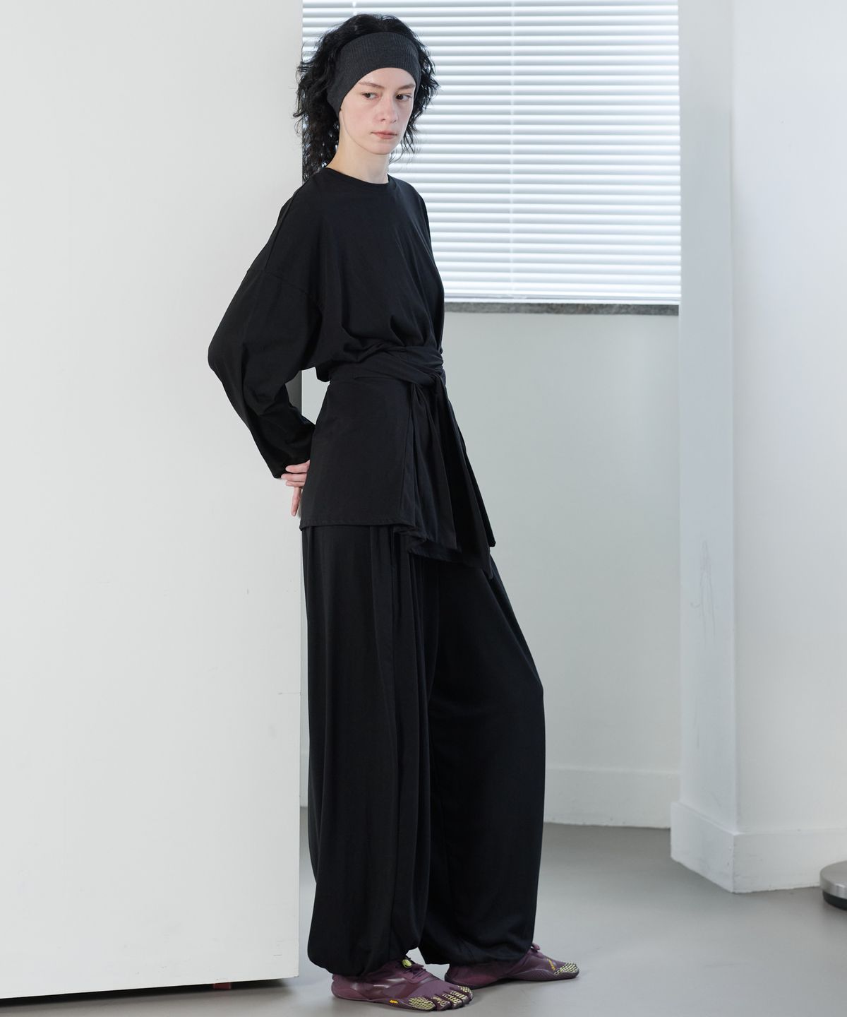 누베르(NUVERE) Cord Tee Black