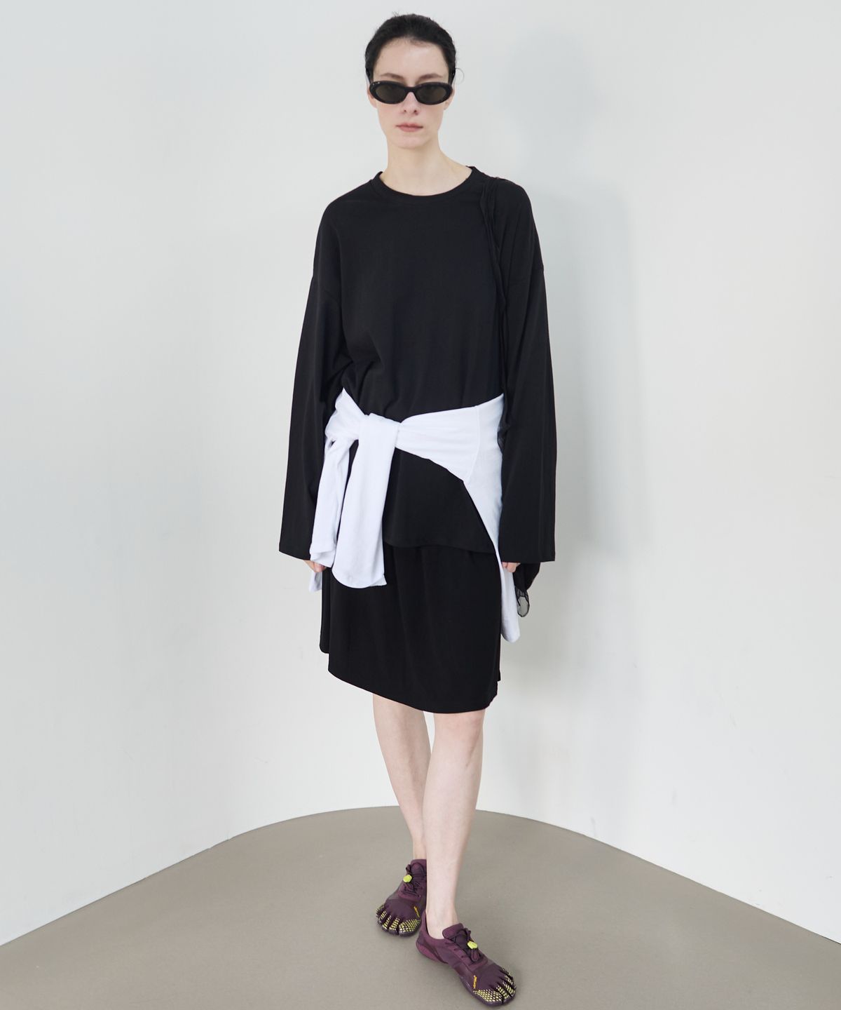 누베르(NUVERE) Bread Long Sleeve Tee Black