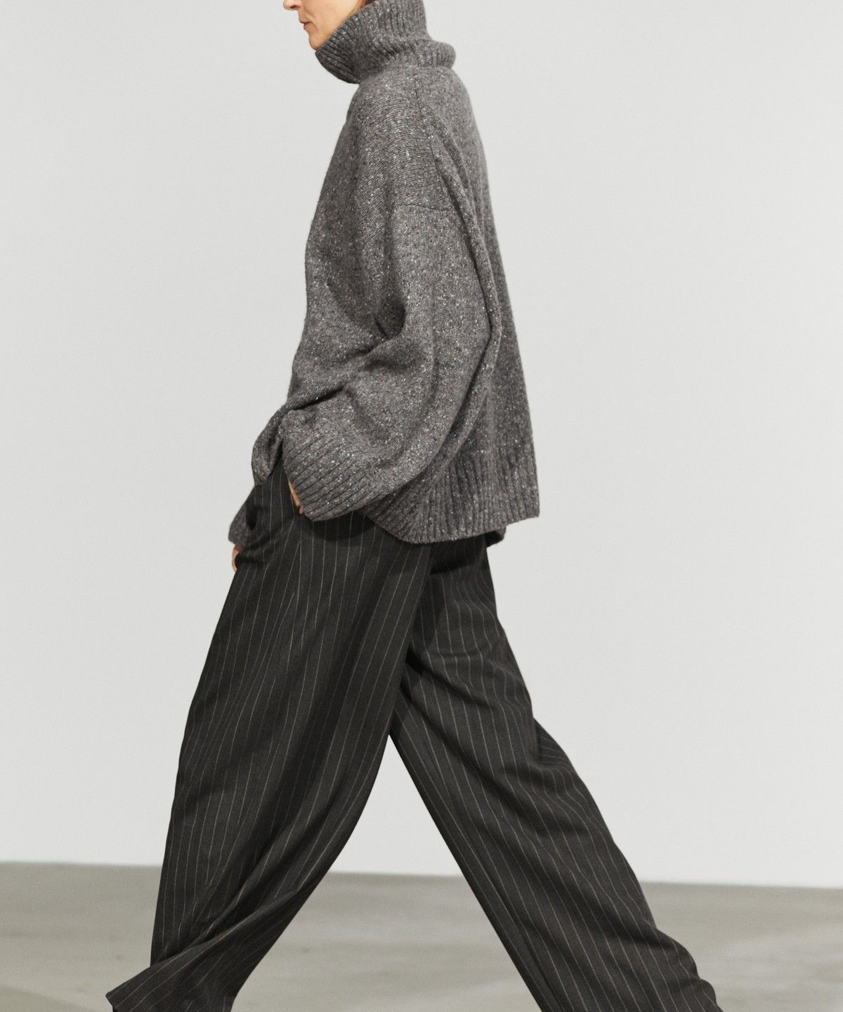 마시모두띠(MASSIMO DUTTI) 울 블렌드 터틀넥 니트 스웨터