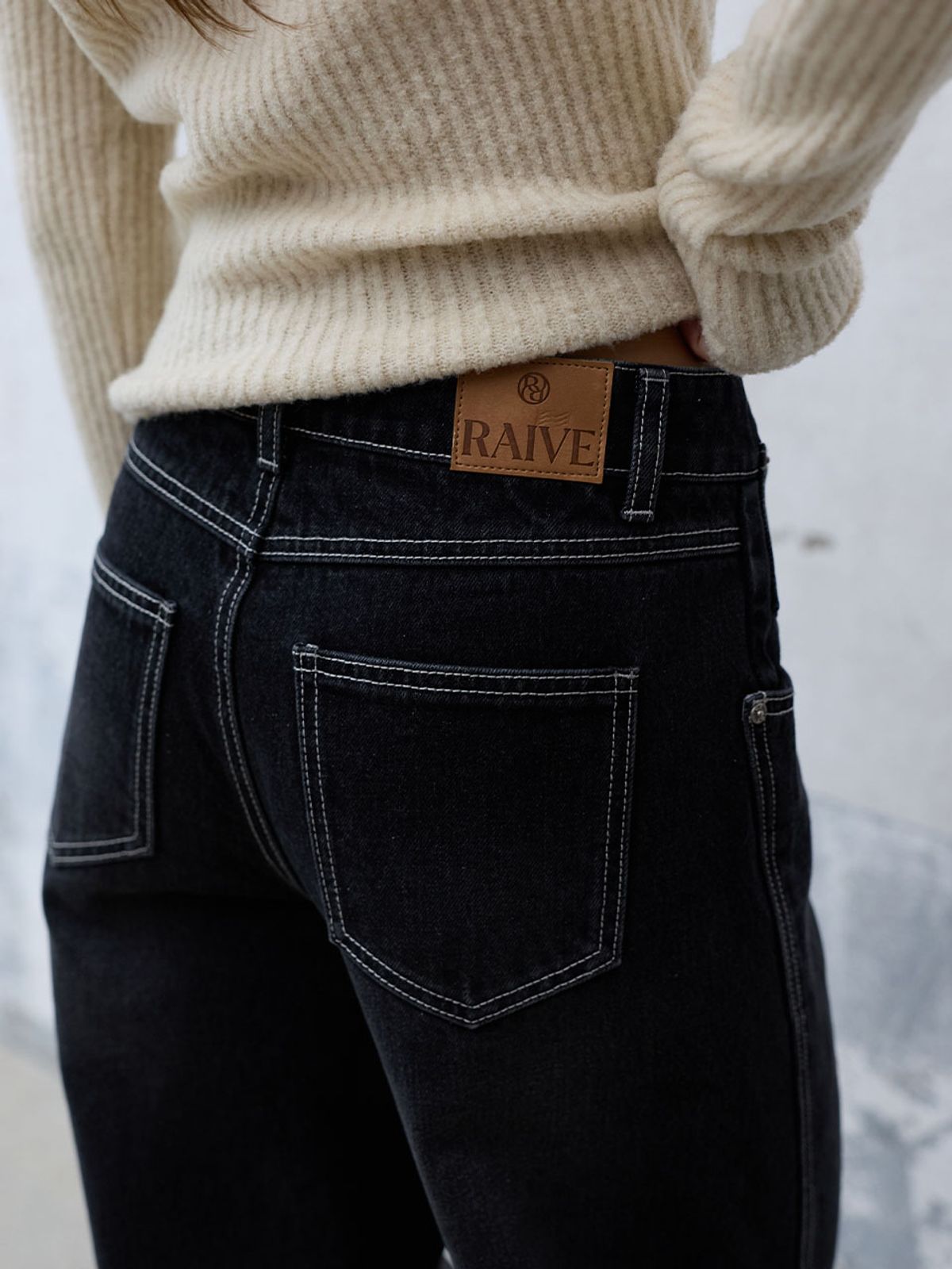 레이브(RAIVE) Roll Up Denim Pants in Black VJ6AL931-10
