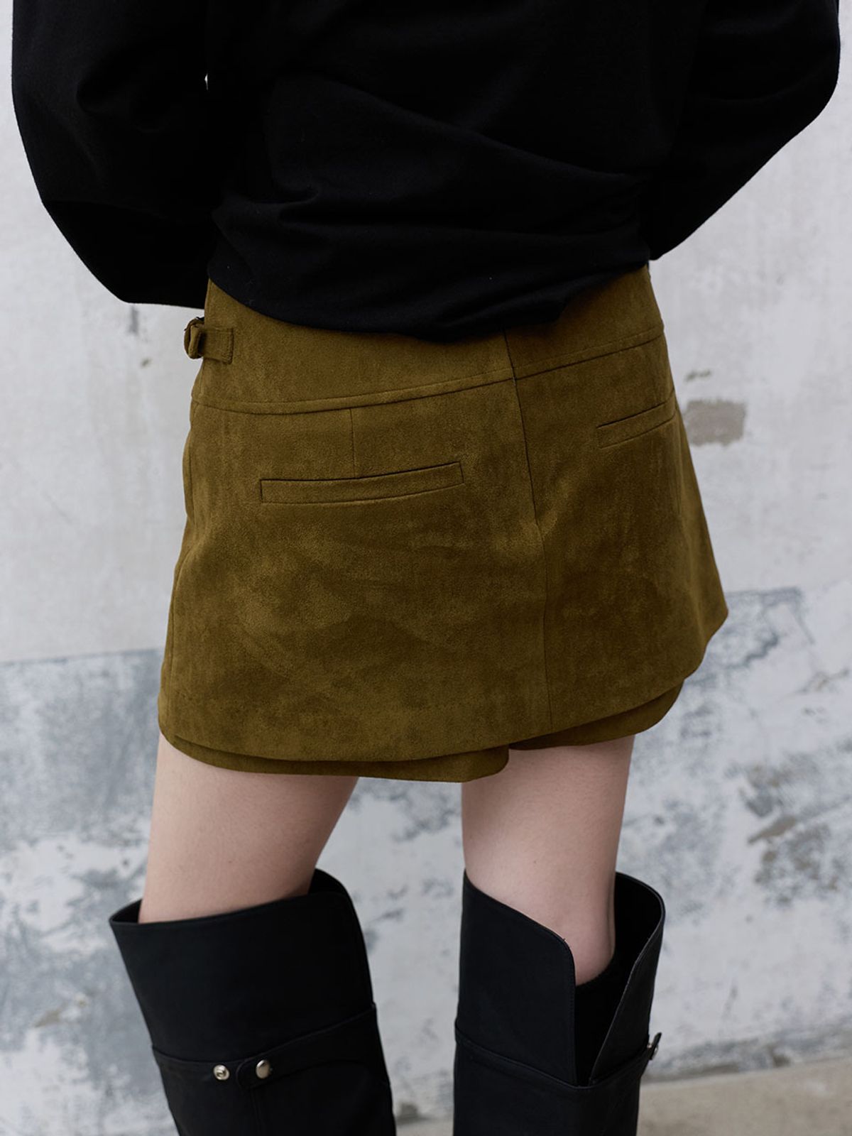 레이브(RAIVE) Suede Buckle Mini Skirt Pants VW6AL995_2color
