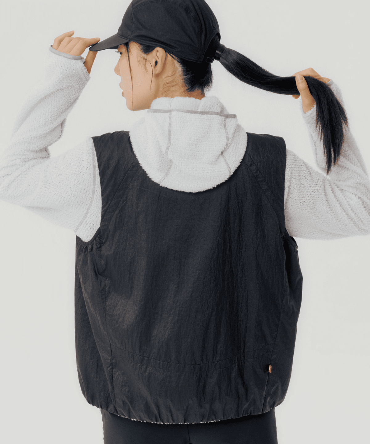 어반사이드 어패럴(URBANSIDE APPAREL) 제로인 옥타 하이브리드 쉘 베스트