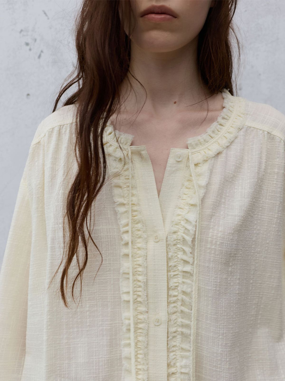 레이브(RAIVE) Ruffle Detail Blouse VW6AB911_2color